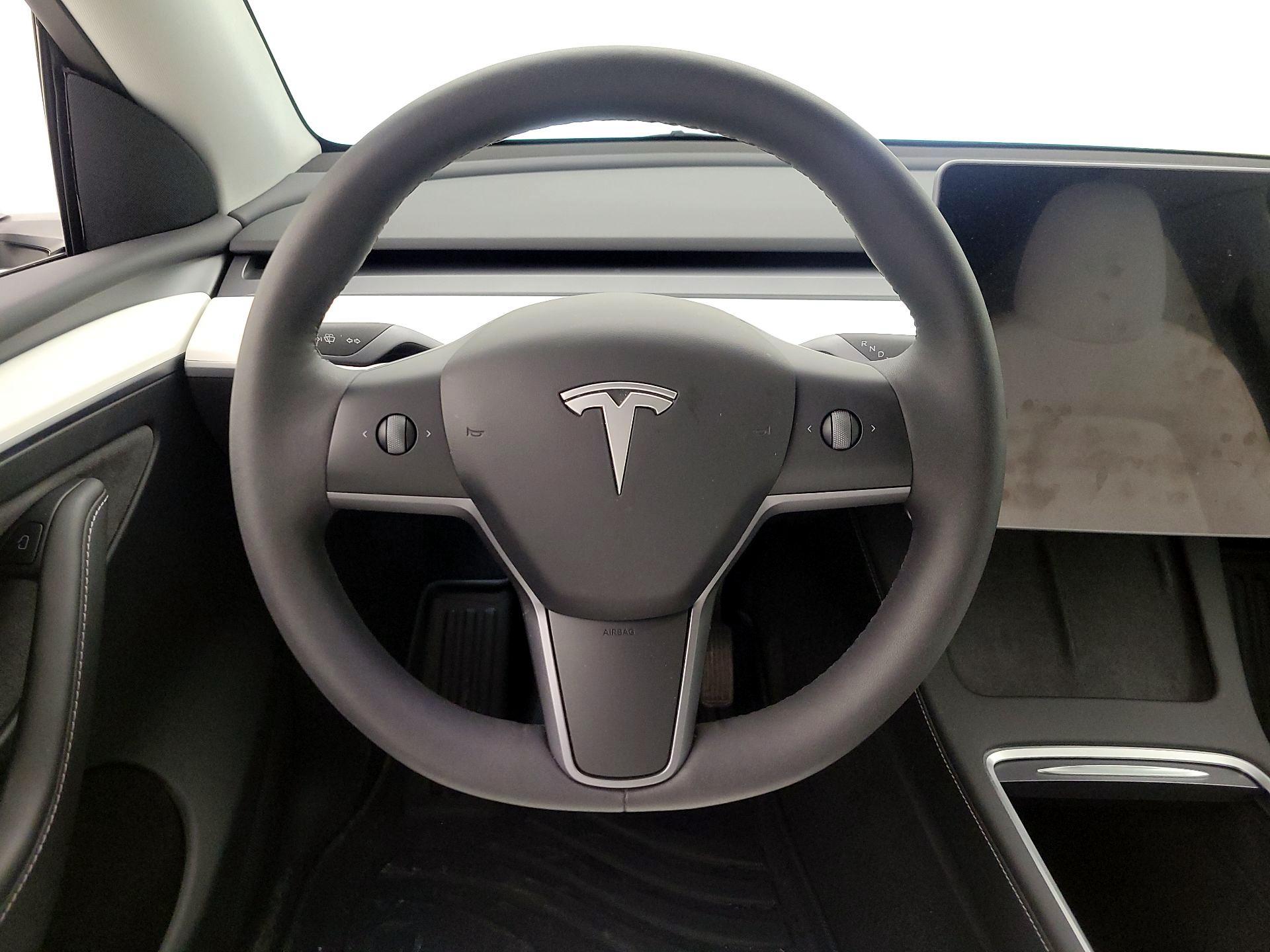 Thumbnail: 2023 Tesla Model Y - 10