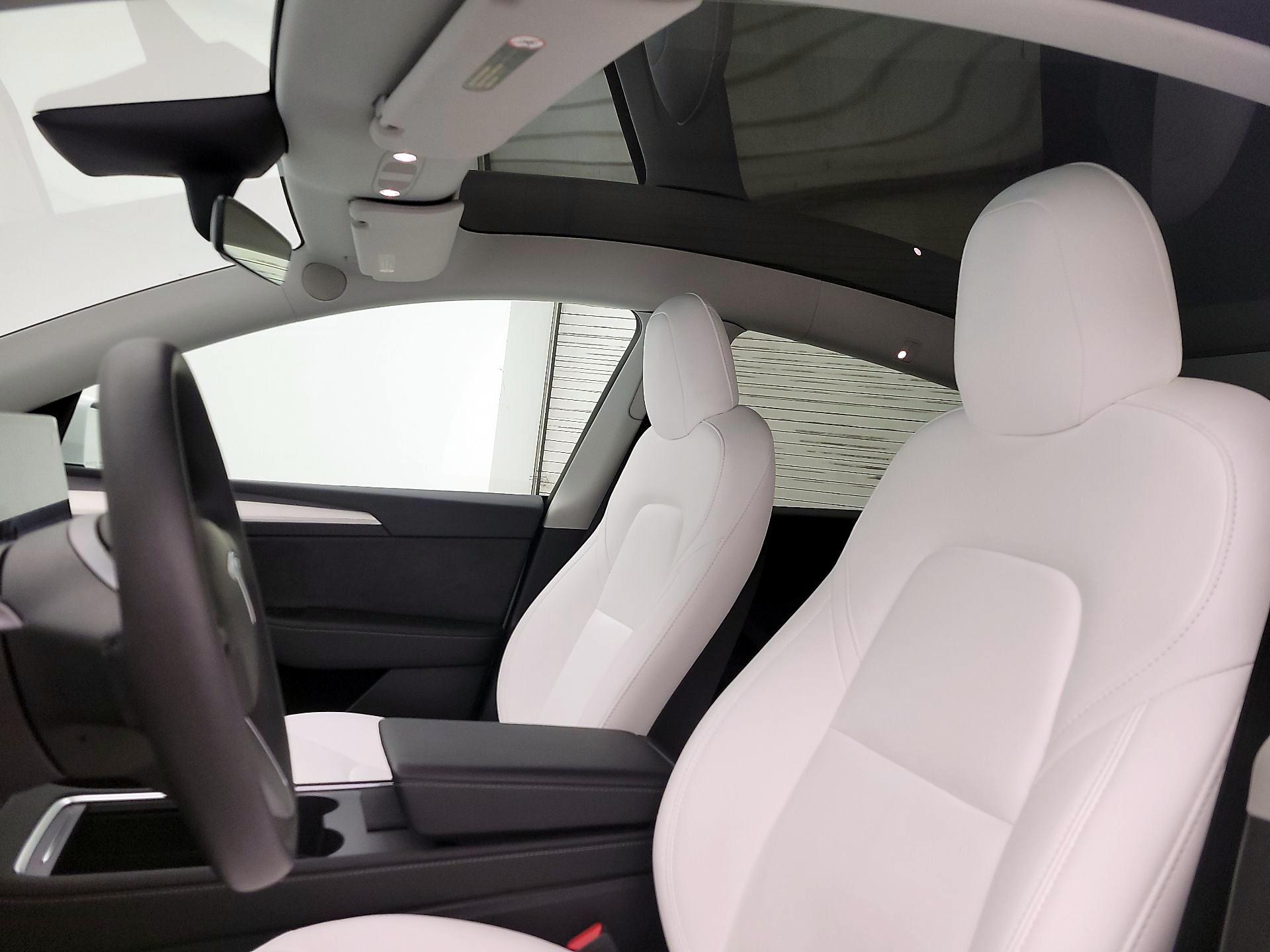 Thumbnail: 2023 Tesla Model Y - 18