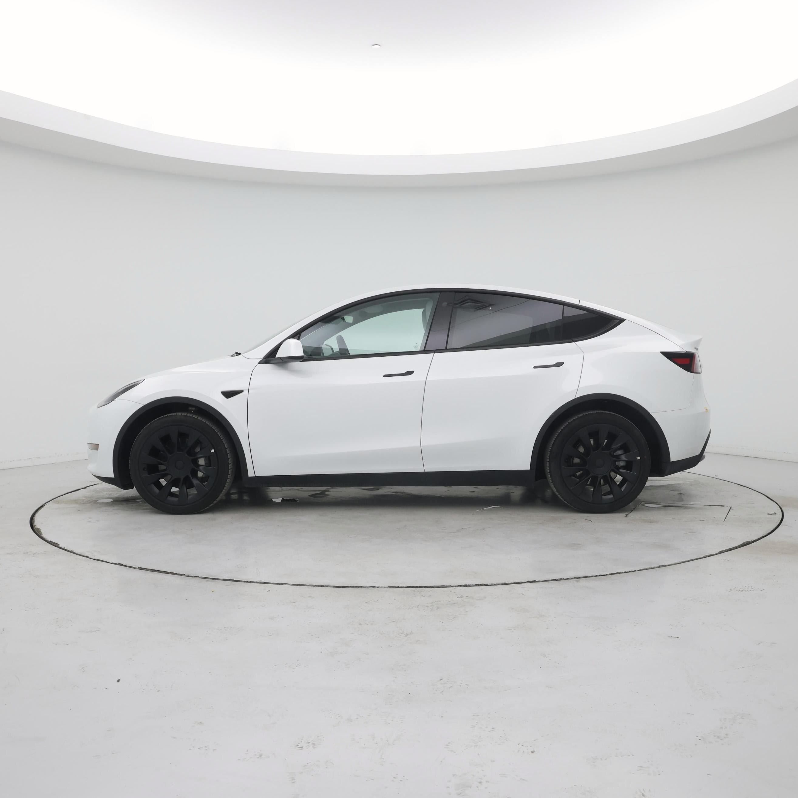 Thumbnail: 2023 Tesla Model Y - 3