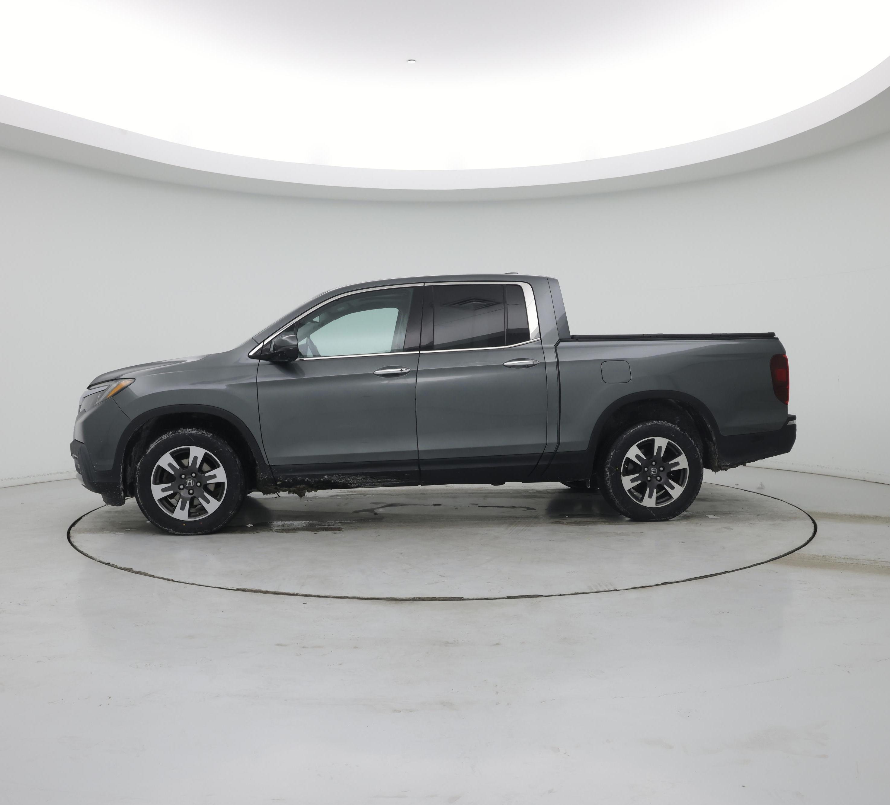 Thumbnail: 2017 Honda Ridgeline - 3