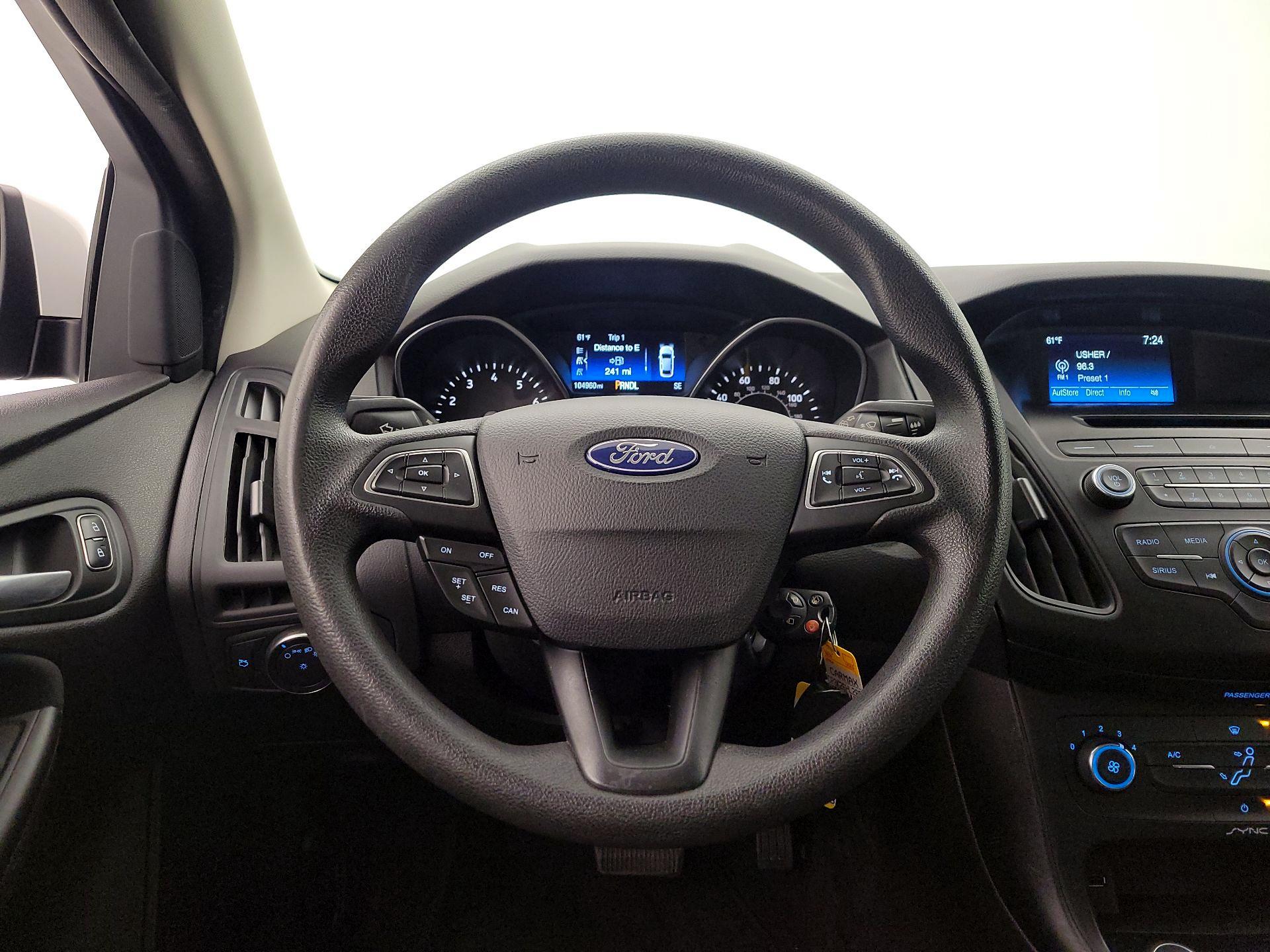 Thumbnail: 2017 Ford Focus - 10