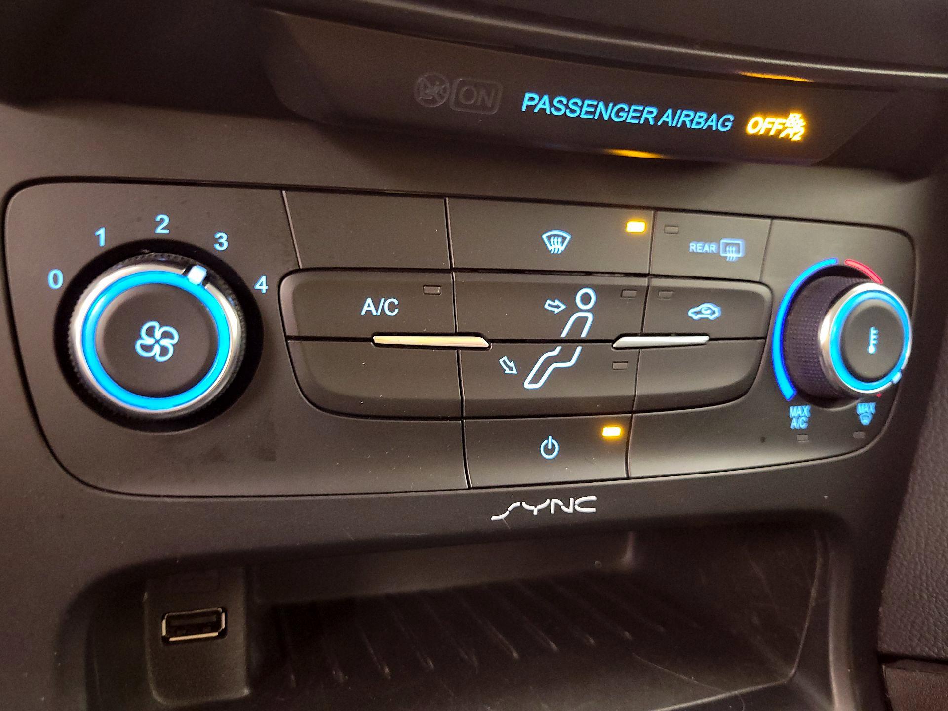 Thumbnail: 2017 Ford Focus - 16