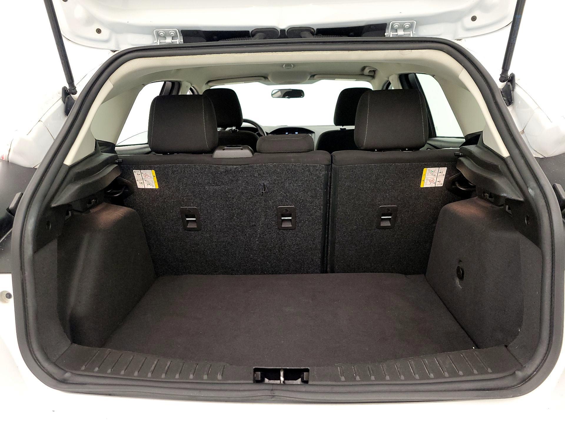 Thumbnail: 2017 Ford Focus - 20