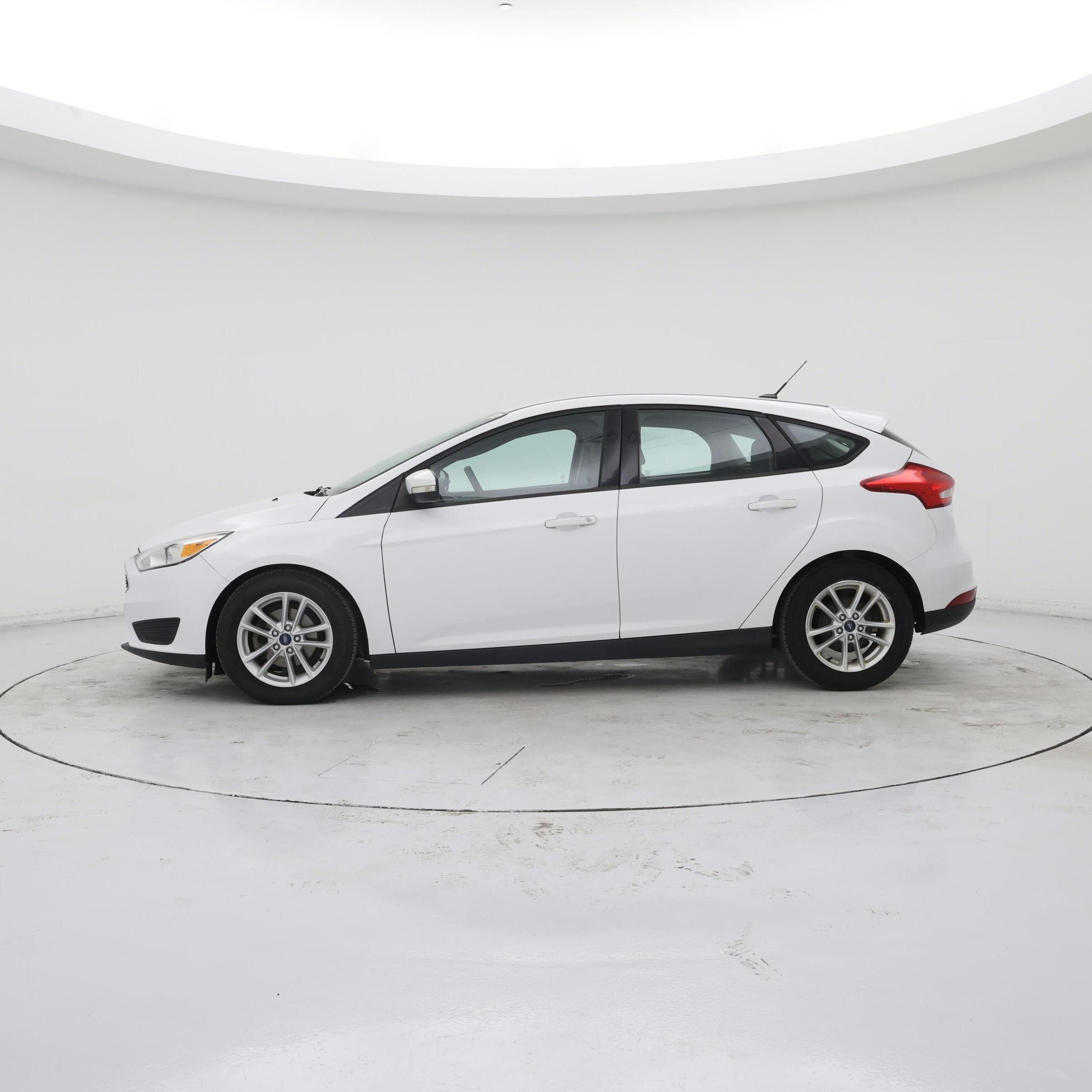 Thumbnail: 2017 Ford Focus - 3