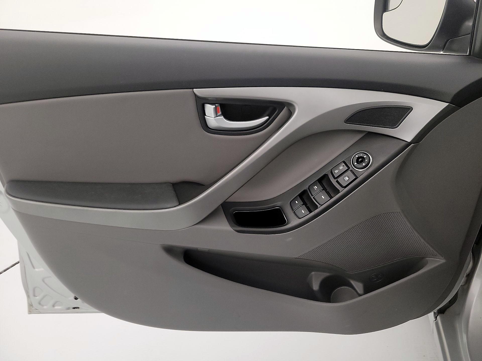 Thumbnail: 2014 Hyundai Elantra - 12