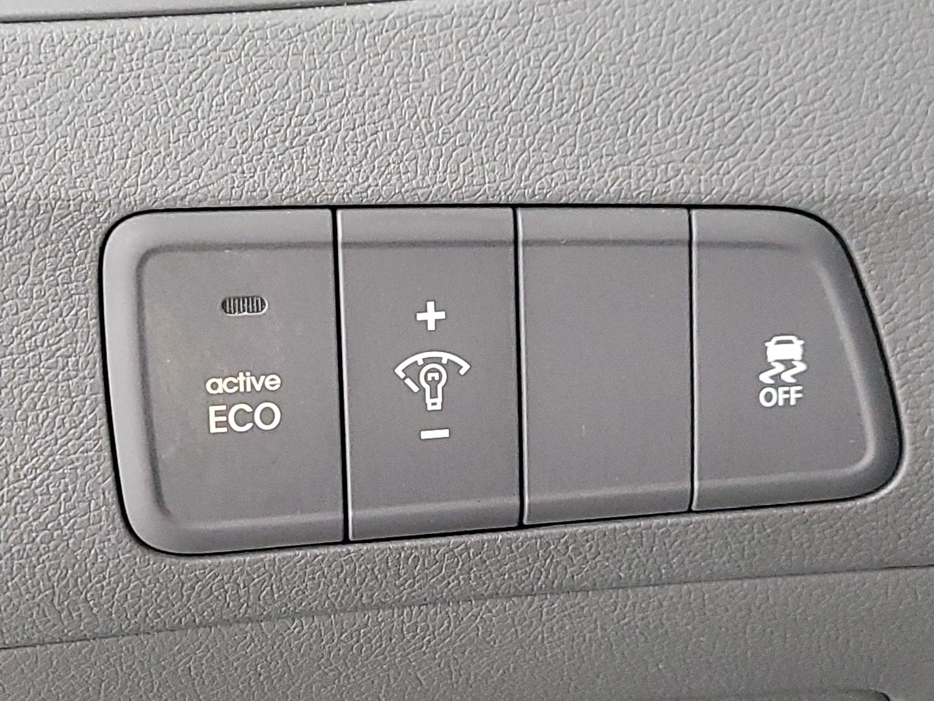 Thumbnail: 2014 Hyundai Elantra - 13