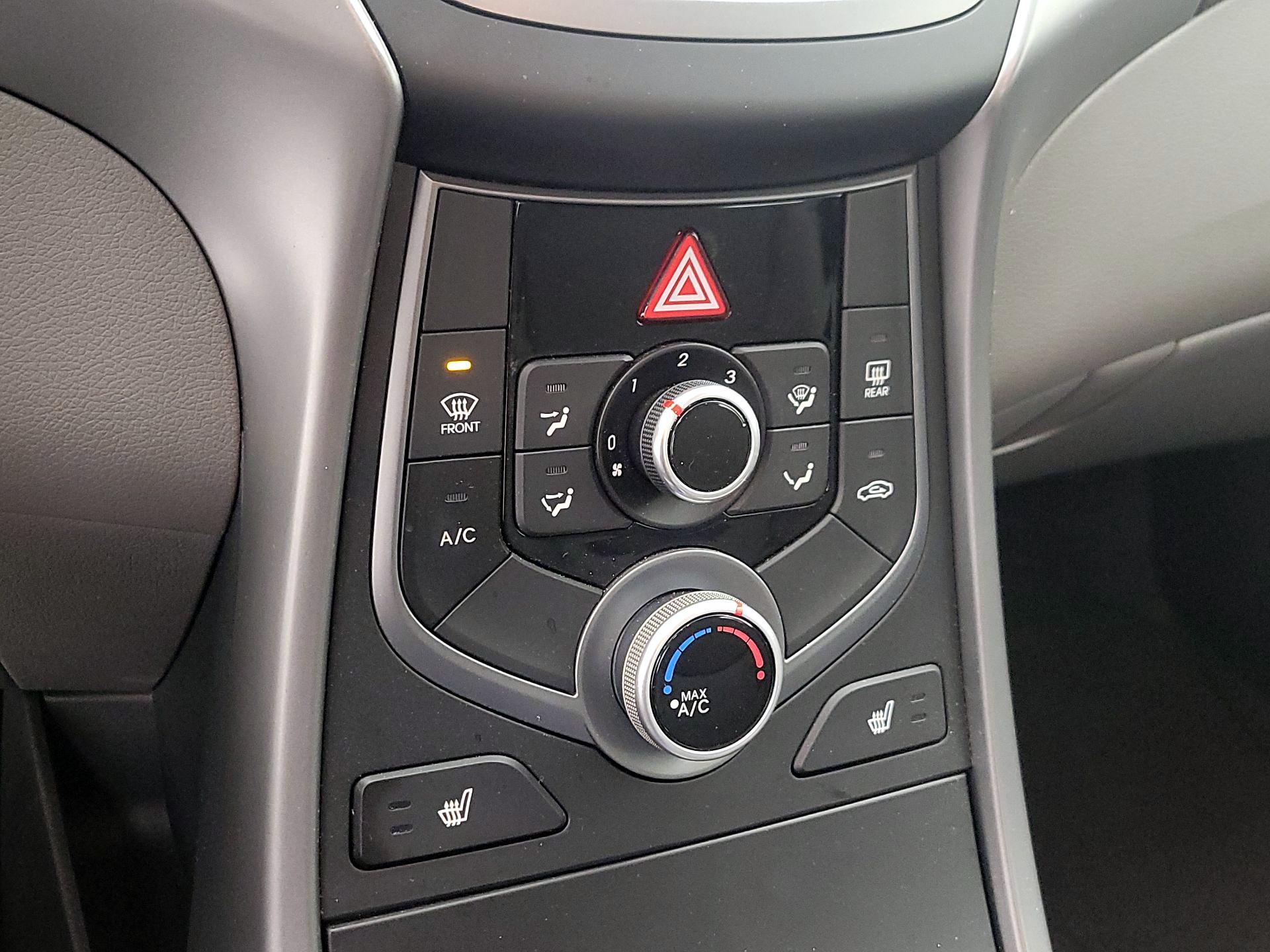 Thumbnail: 2014 Hyundai Elantra - 16