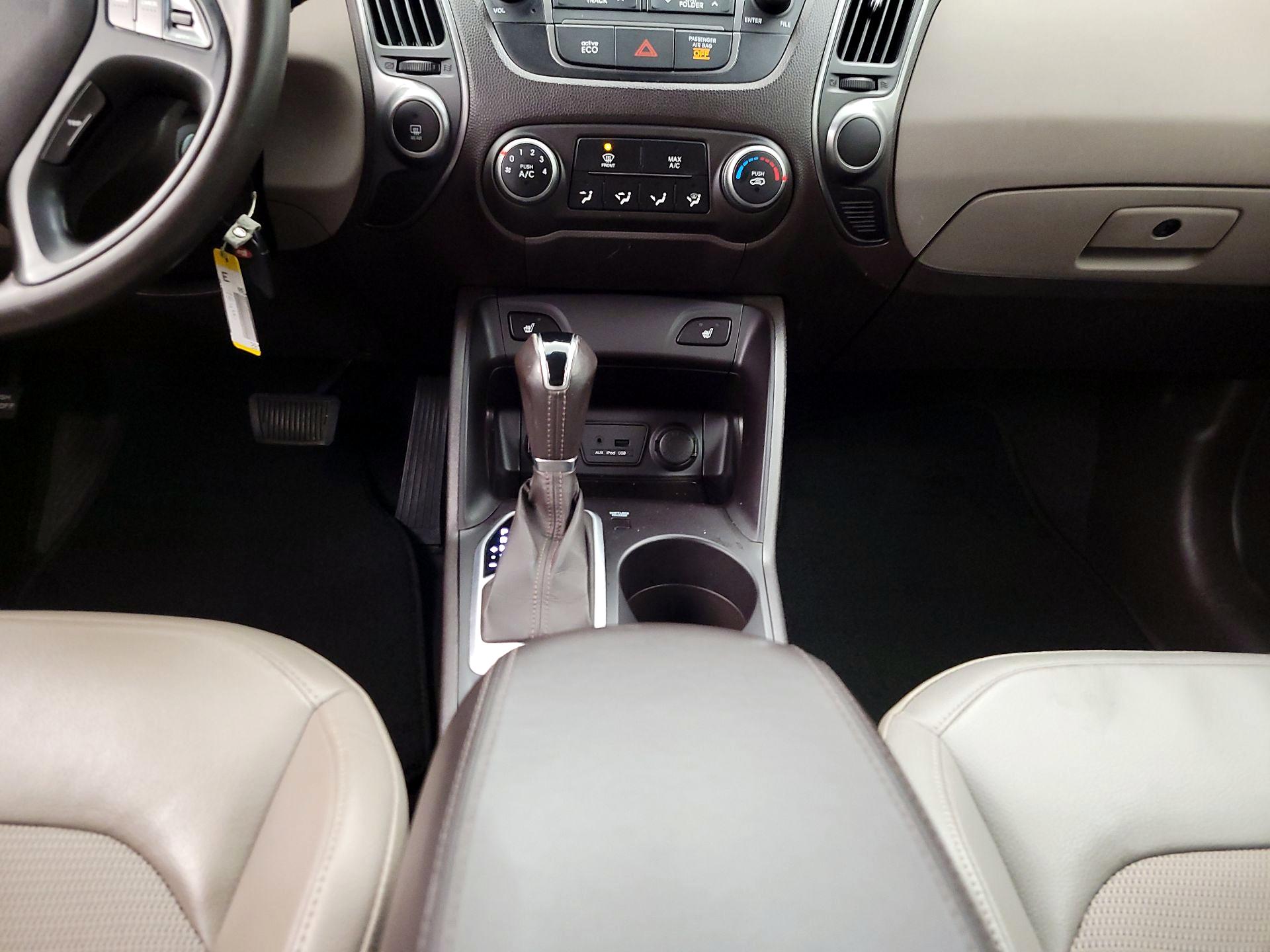 Thumbnail: 2014 Hyundai Tucson - 17