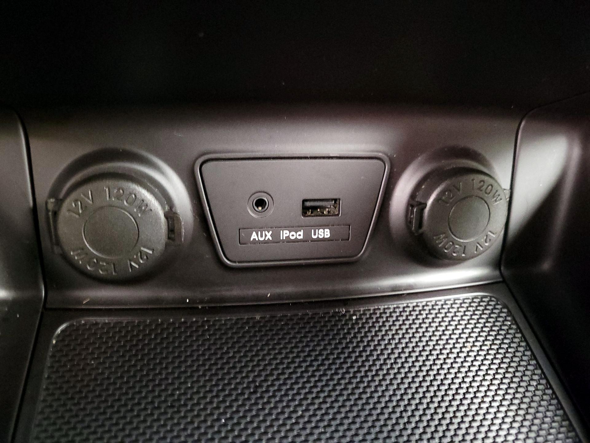 Thumbnail: 2014 Hyundai Tucson - 18