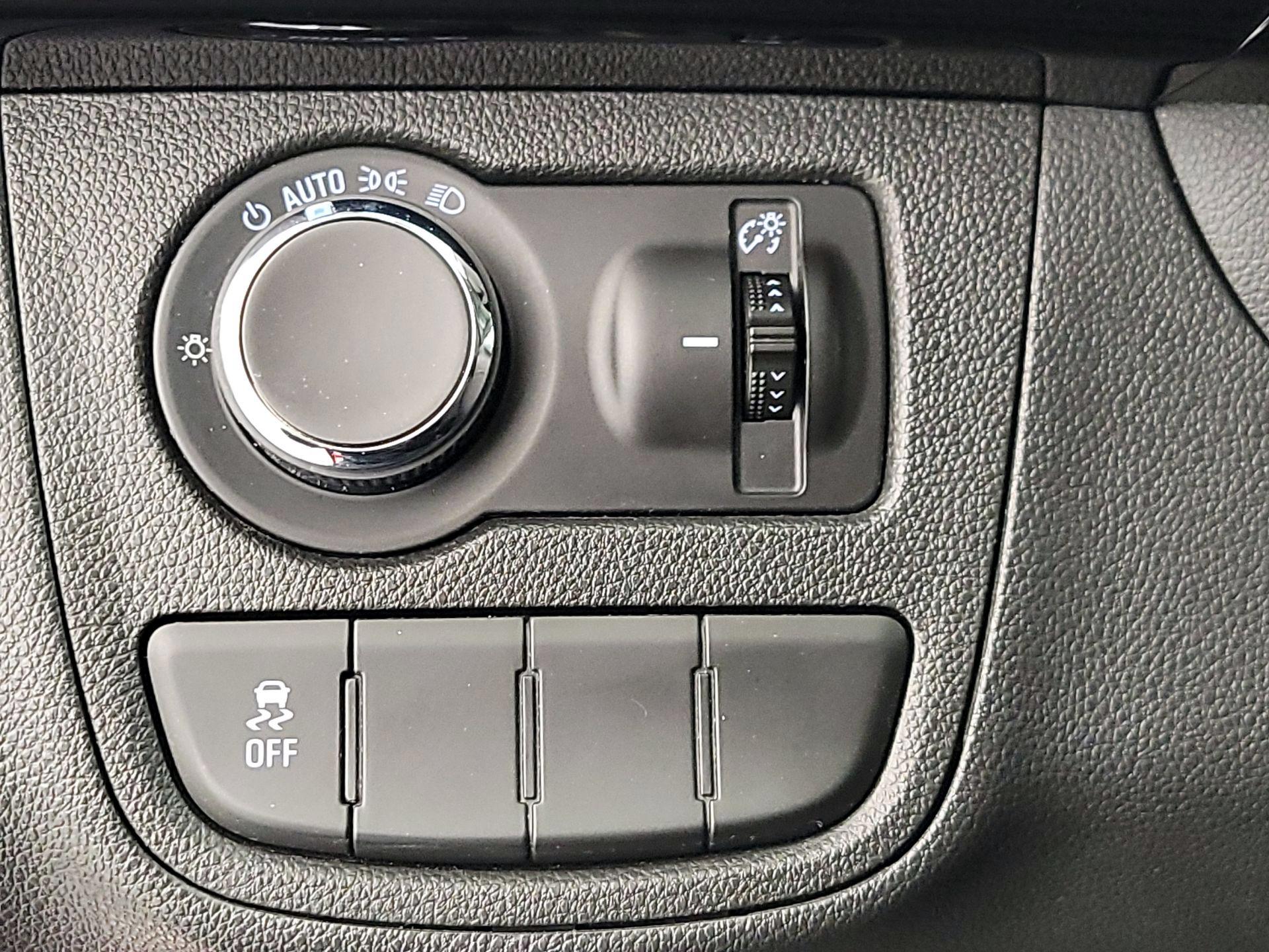 Thumbnail: 2022 Chevrolet Spark - 13