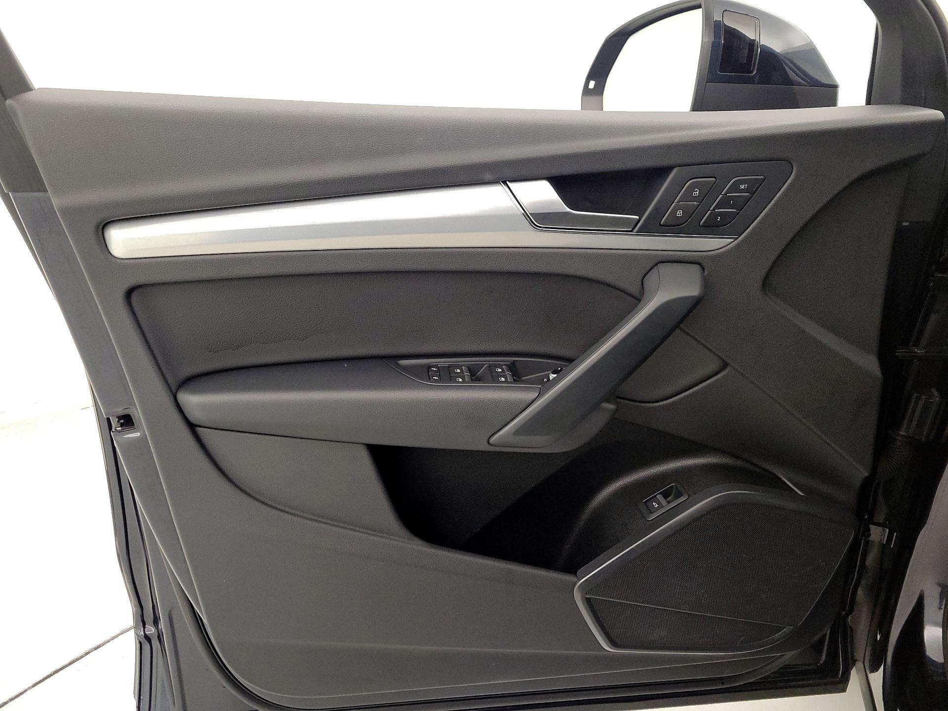 Thumbnail: 2020 Audi Q5 - 12