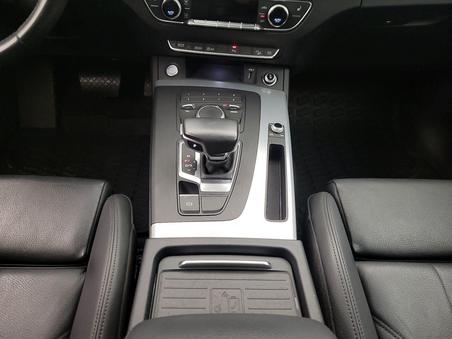 Thumbnail: 2020 Audi Q5 - 17