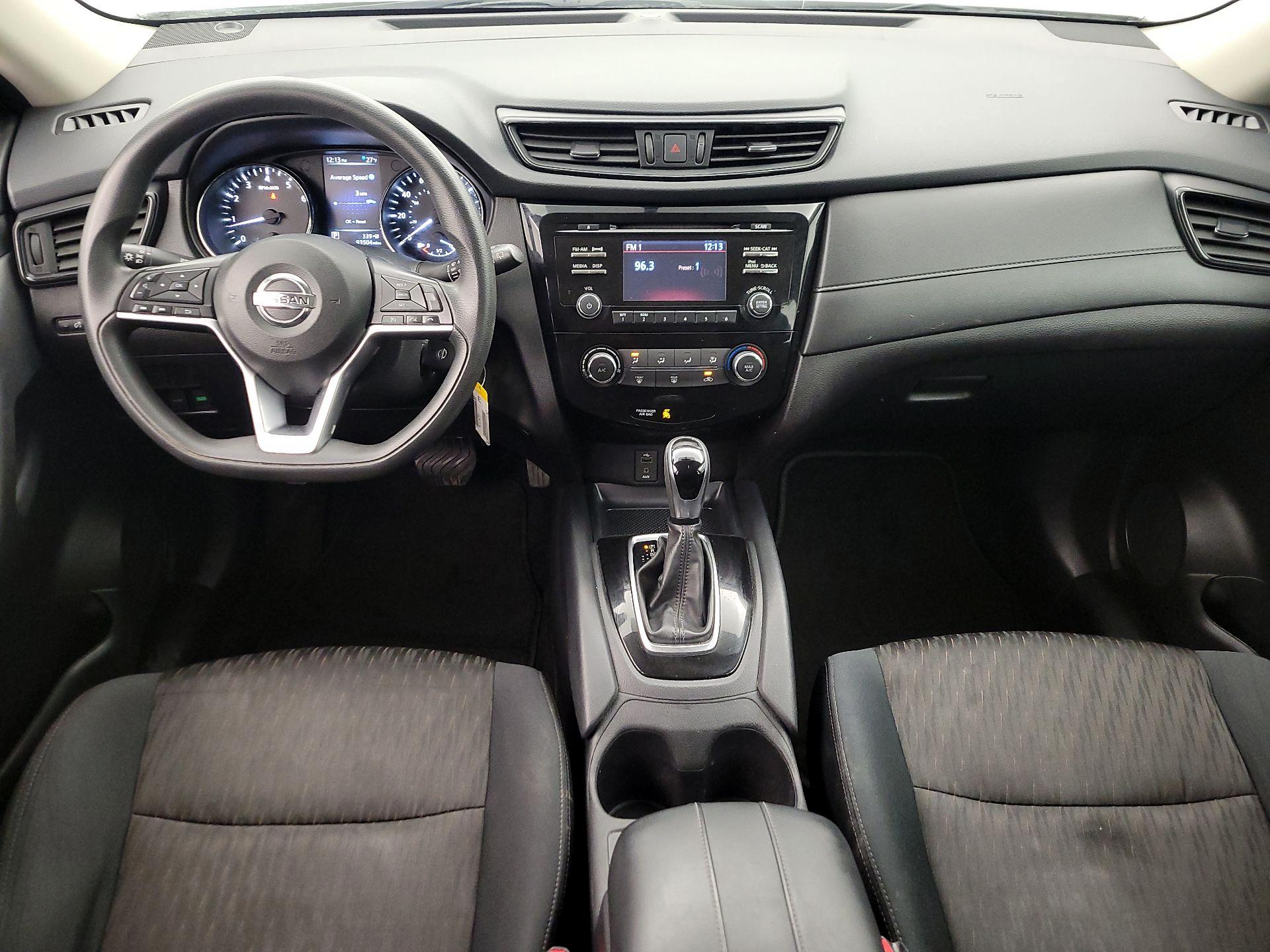 Thumbnail: 2017 Nissan Rogue - 9