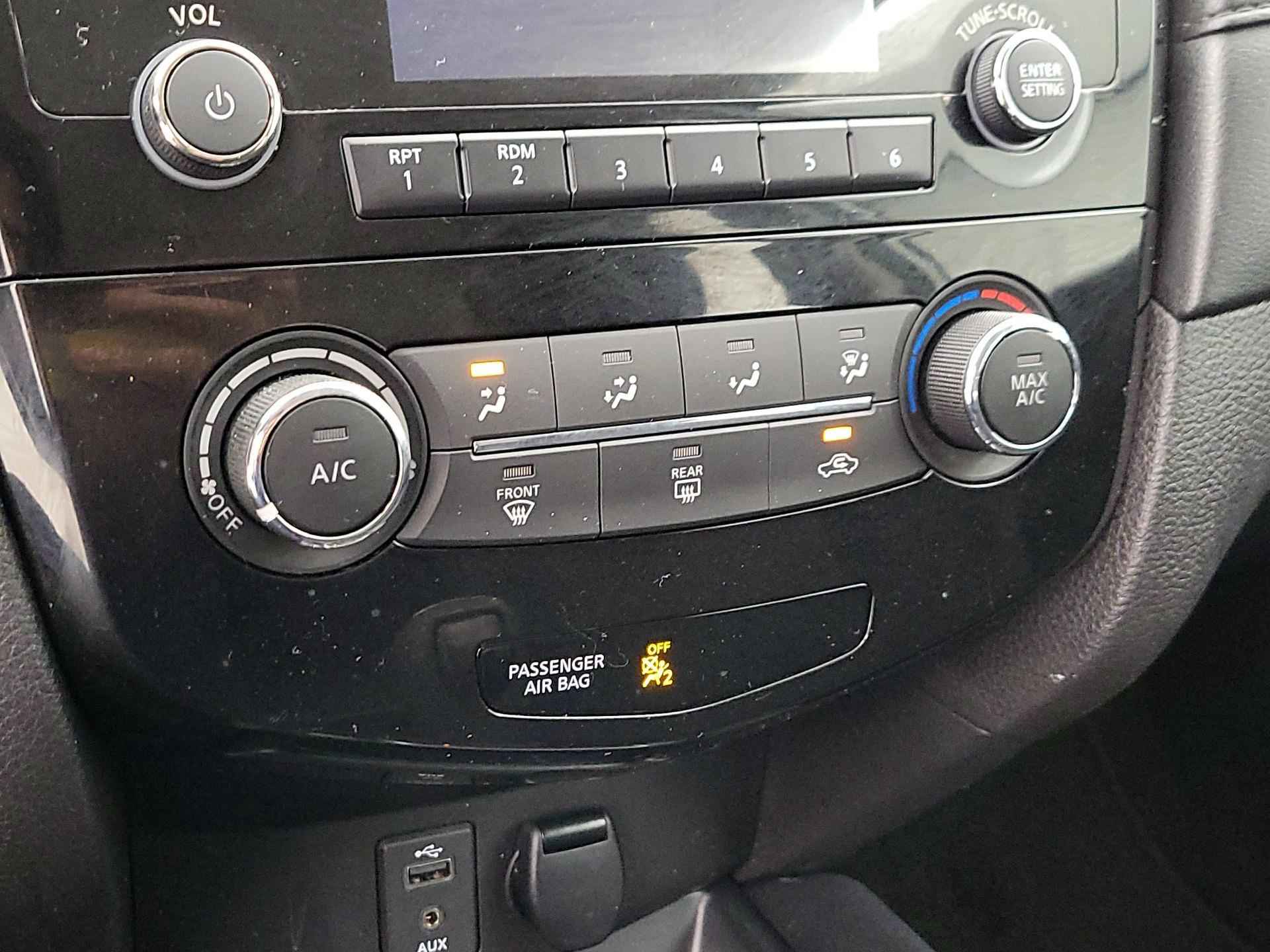 Thumbnail: 2017 Nissan Rogue - 16