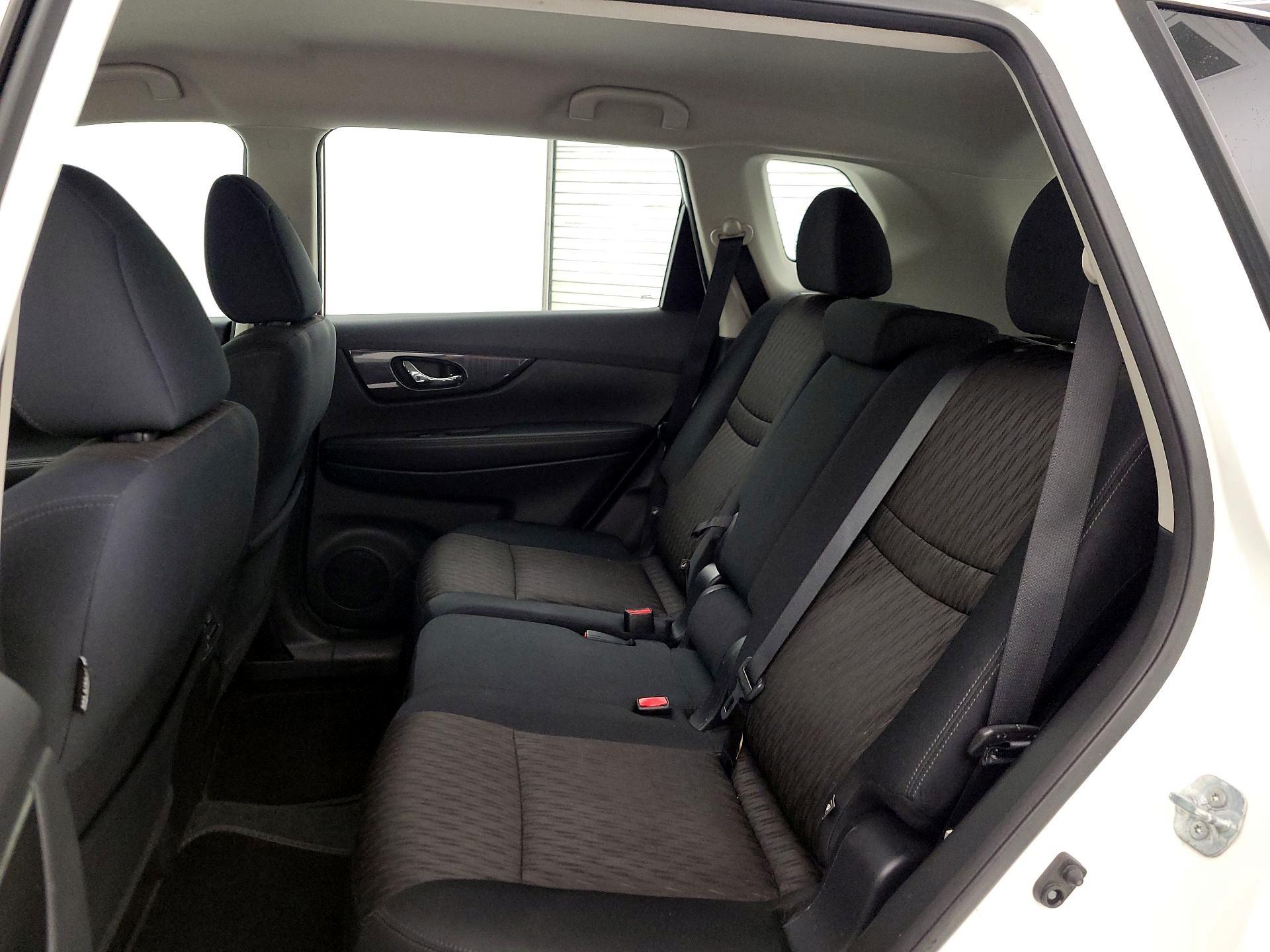 Thumbnail: 2017 Nissan Rogue - 19