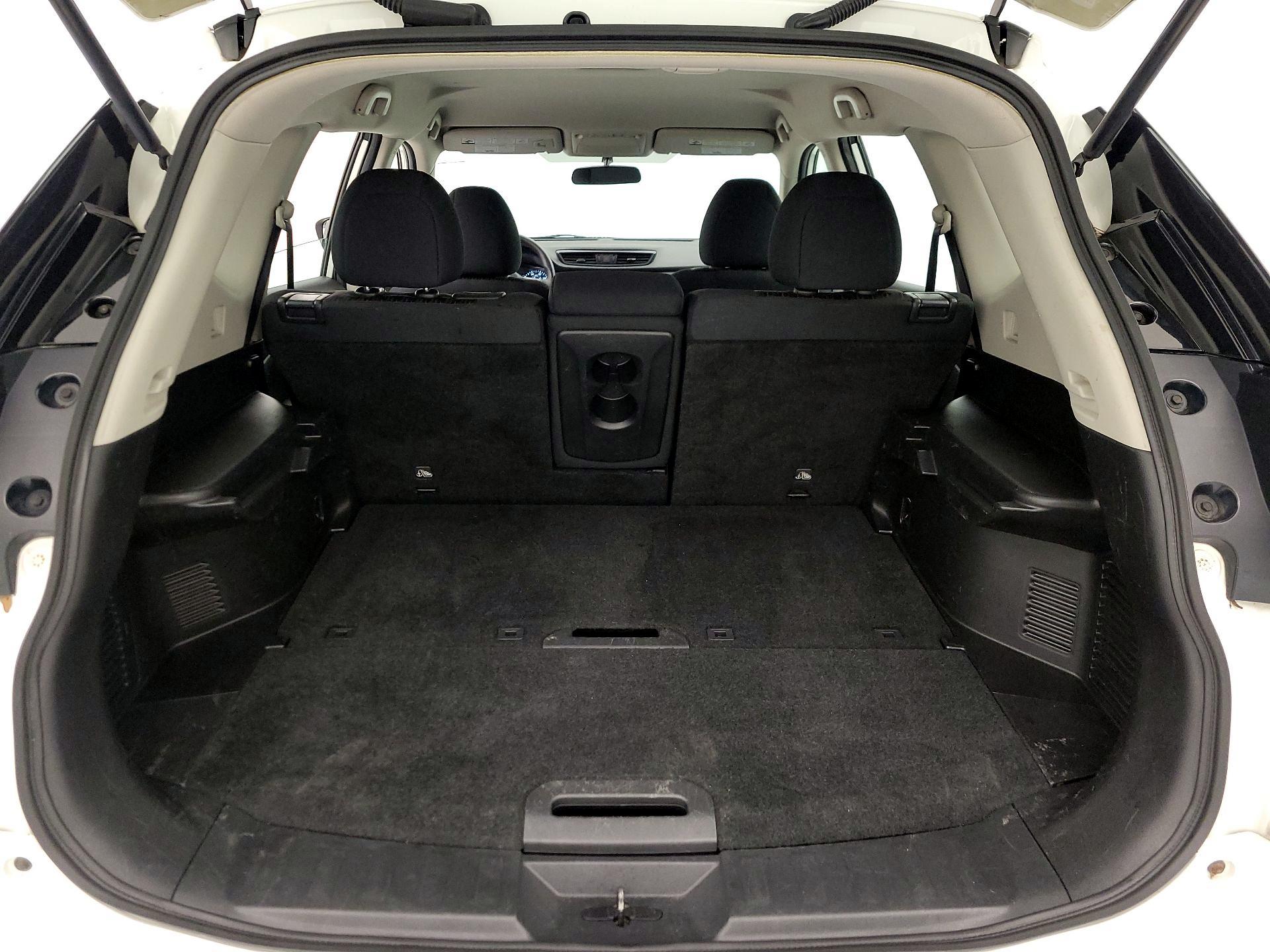 Thumbnail: 2017 Nissan Rogue - 20