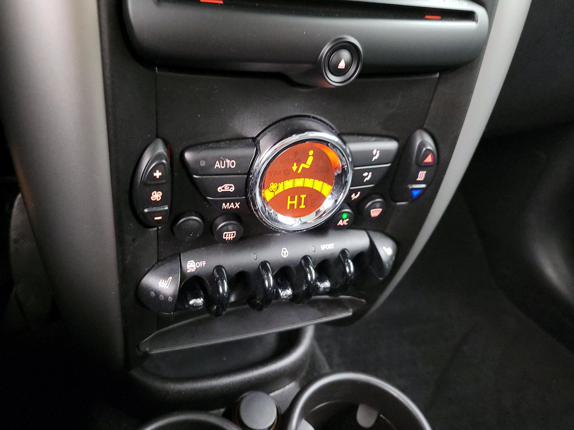 Thumbnail: 2015 MINI Cooper Paceman - 14