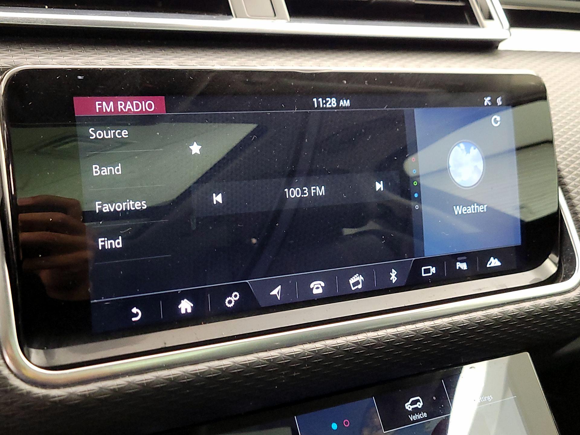 Thumbnail: 2019 Land Rover Range Rover Velar - 15