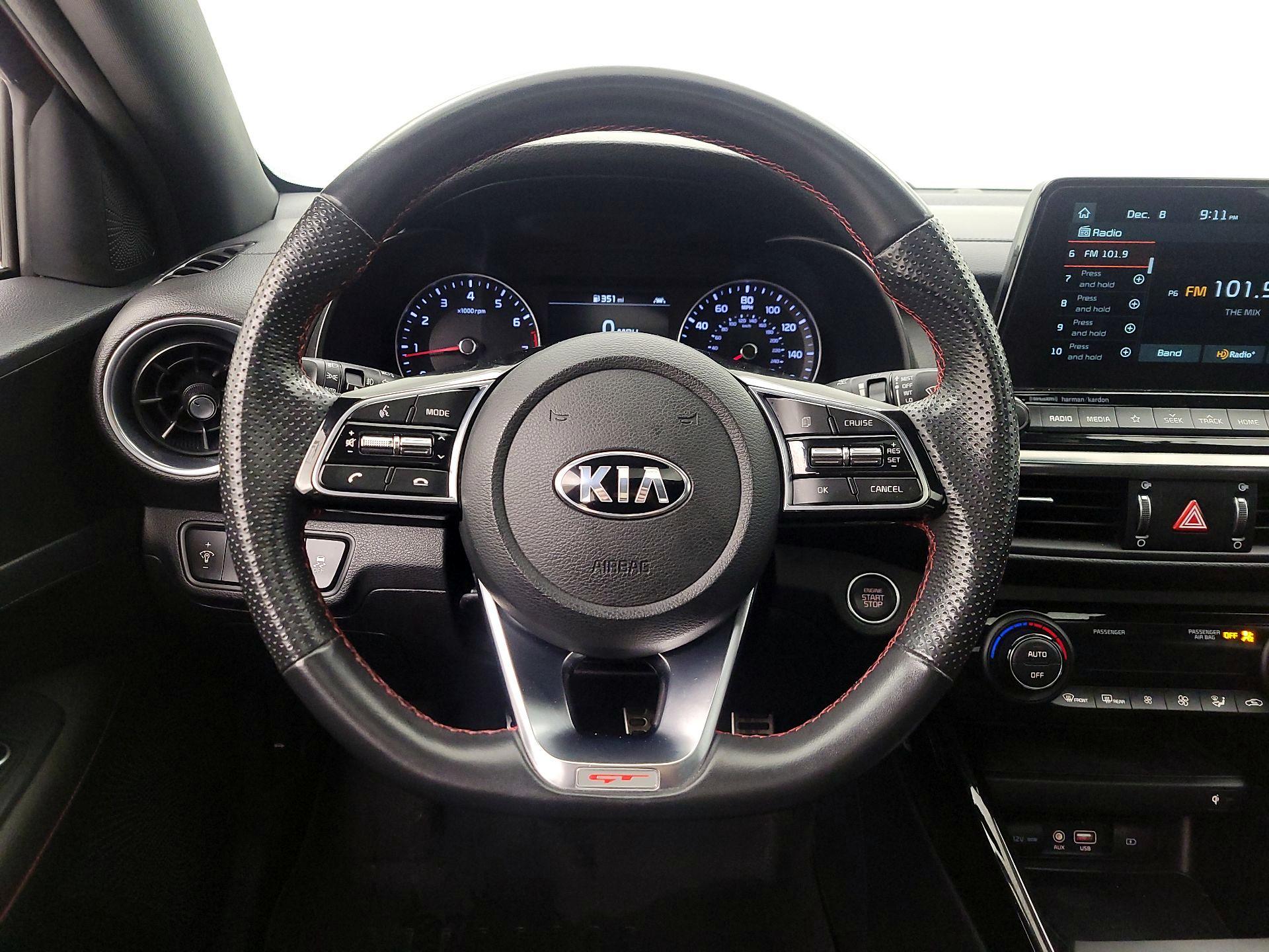 Thumbnail: 2020 Kia Forte - 10