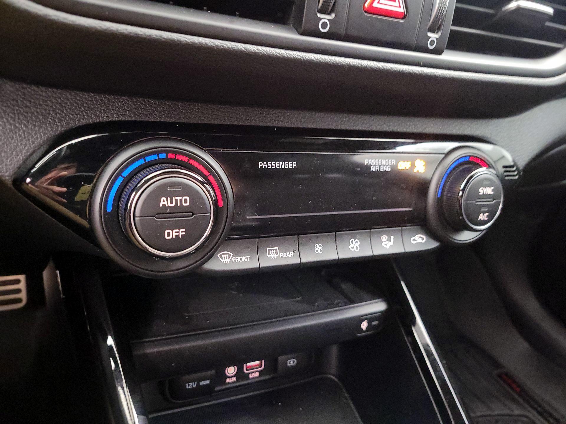 Thumbnail: 2020 Kia Forte - 16