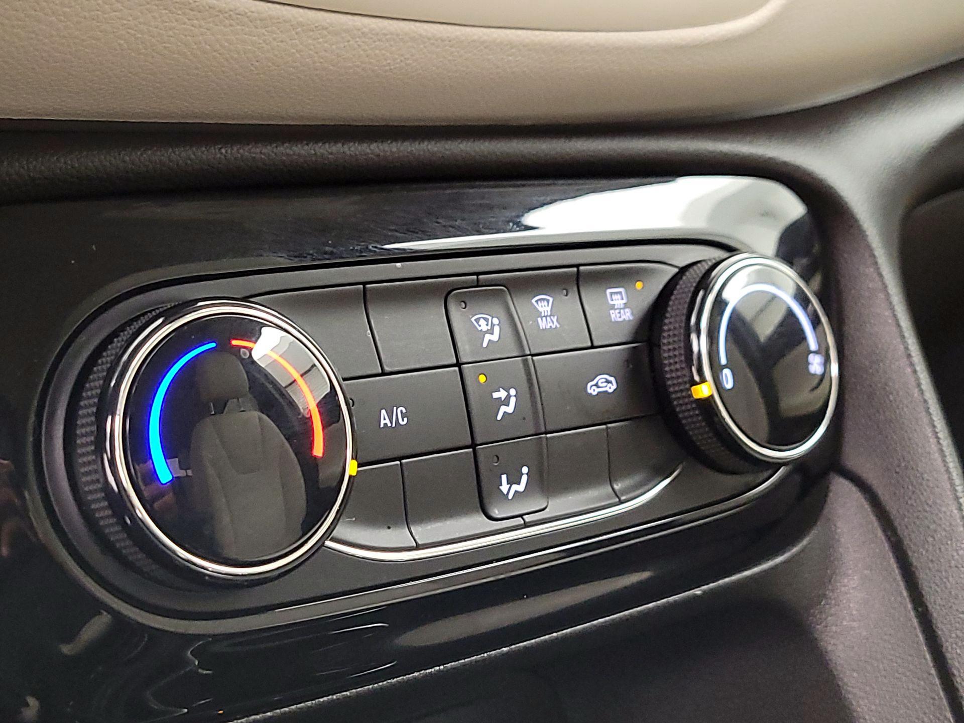 Thumbnail: 2020 Buick Encore GX - 16