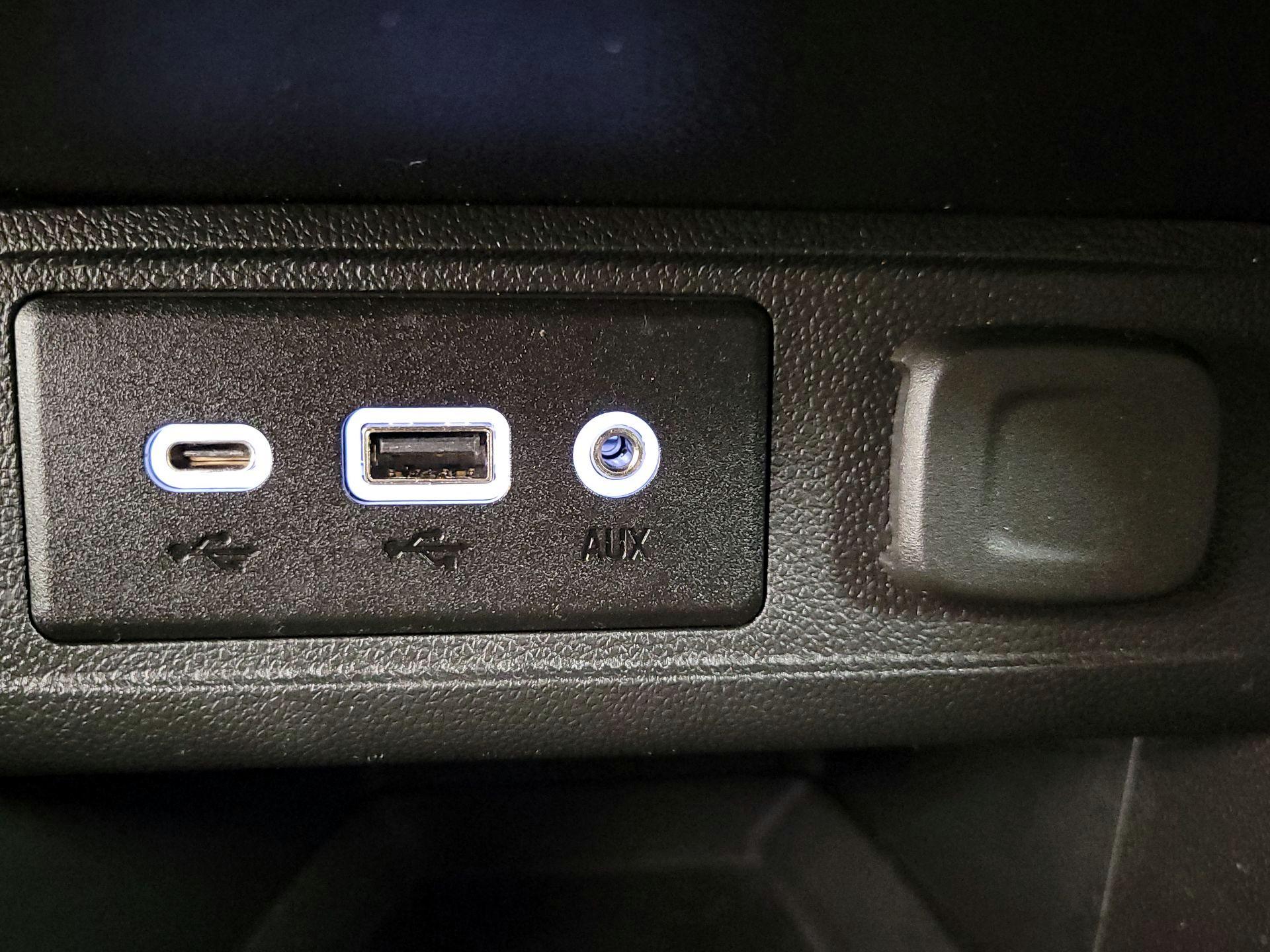 Thumbnail: 2020 Buick Encore GX - 18