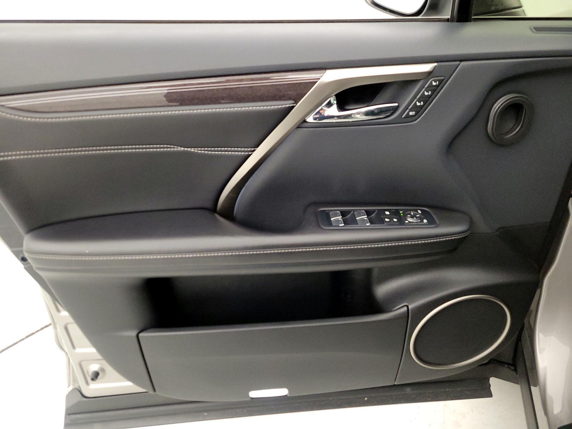 Thumbnail: 2018 Lexus RX - 12