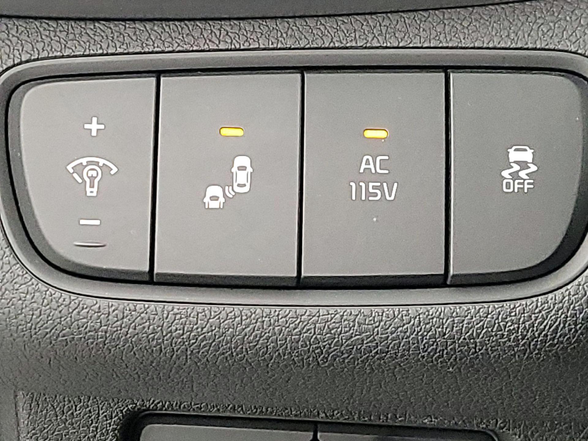 Thumbnail: 2016 Kia Sorento - 13