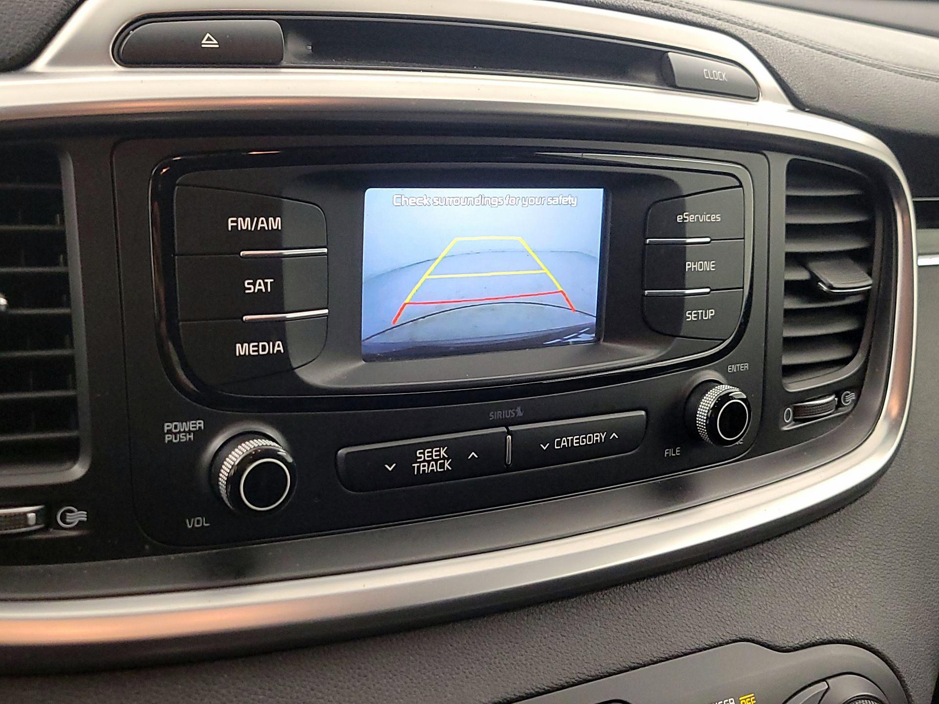 Thumbnail: 2016 Kia Sorento - 14