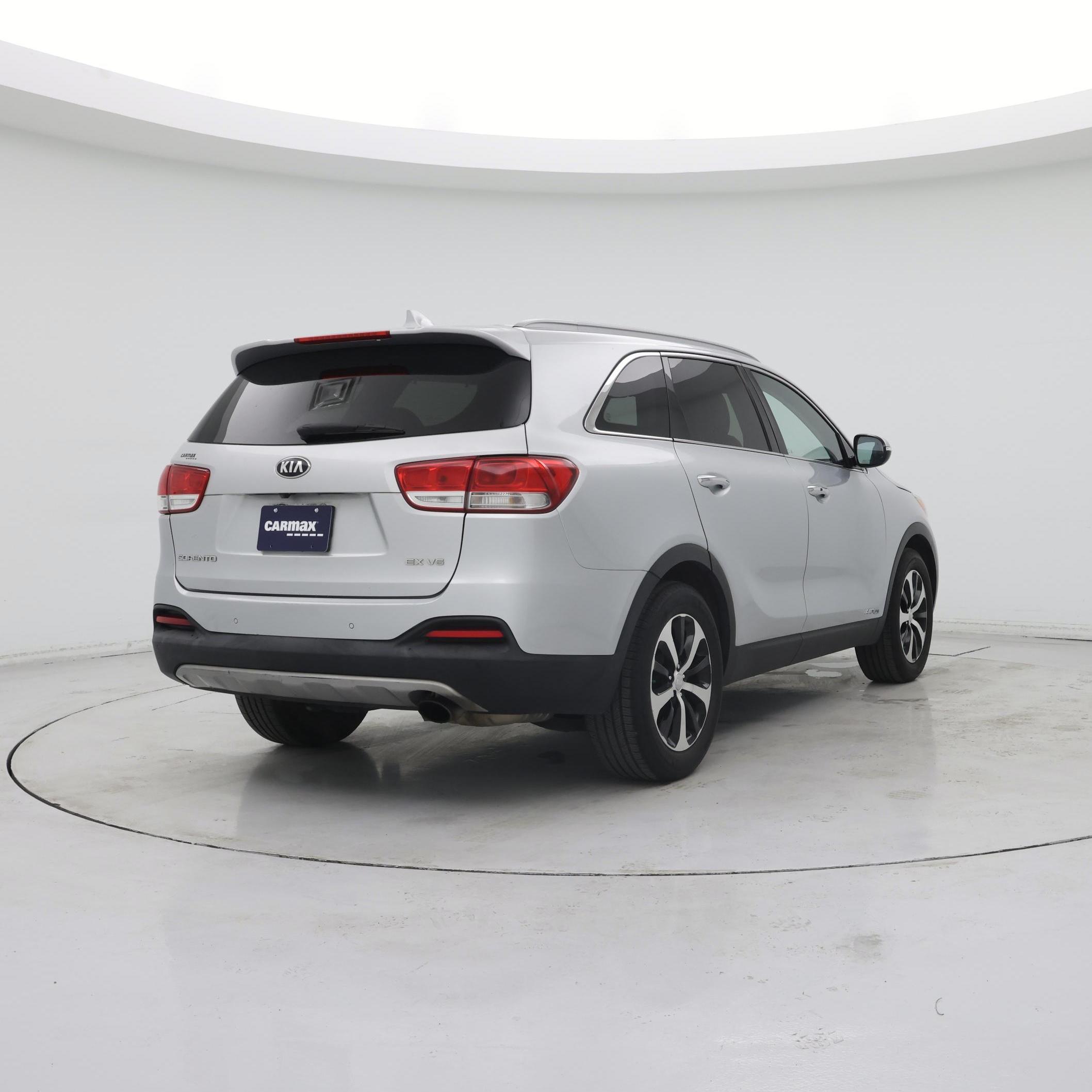 Thumbnail: 2016 Kia Sorento - 8