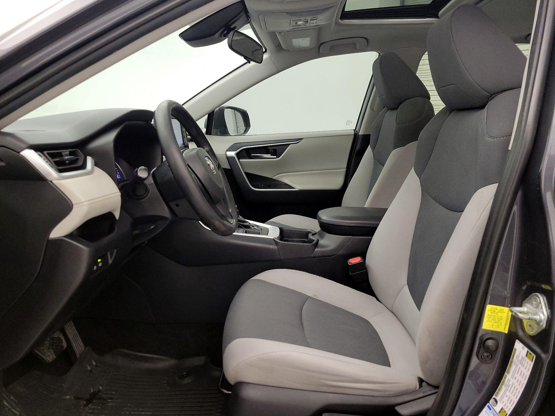 Thumbnail: 2019 Toyota RAV4 - 11