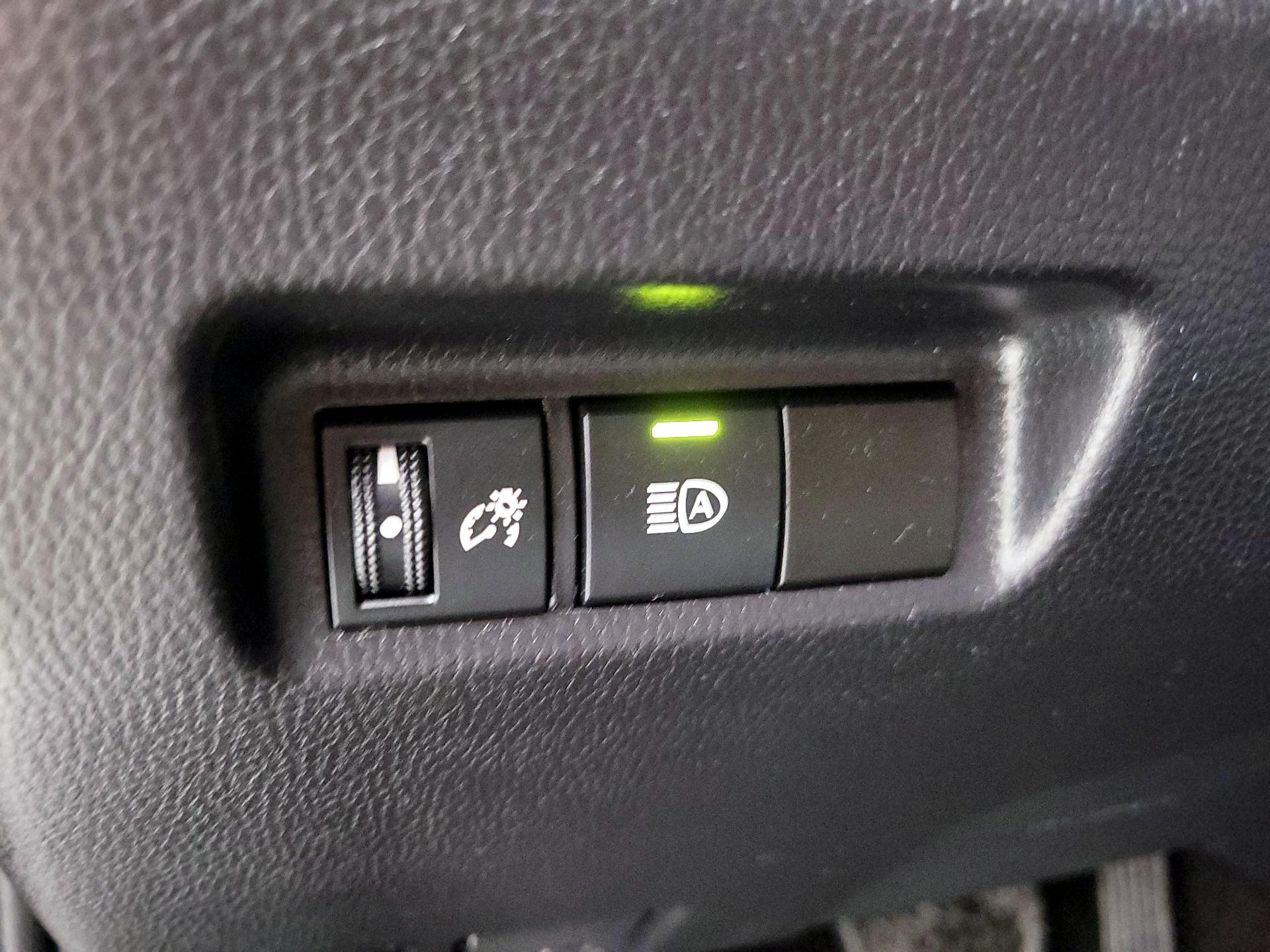 Thumbnail: 2019 Toyota RAV4 - 13