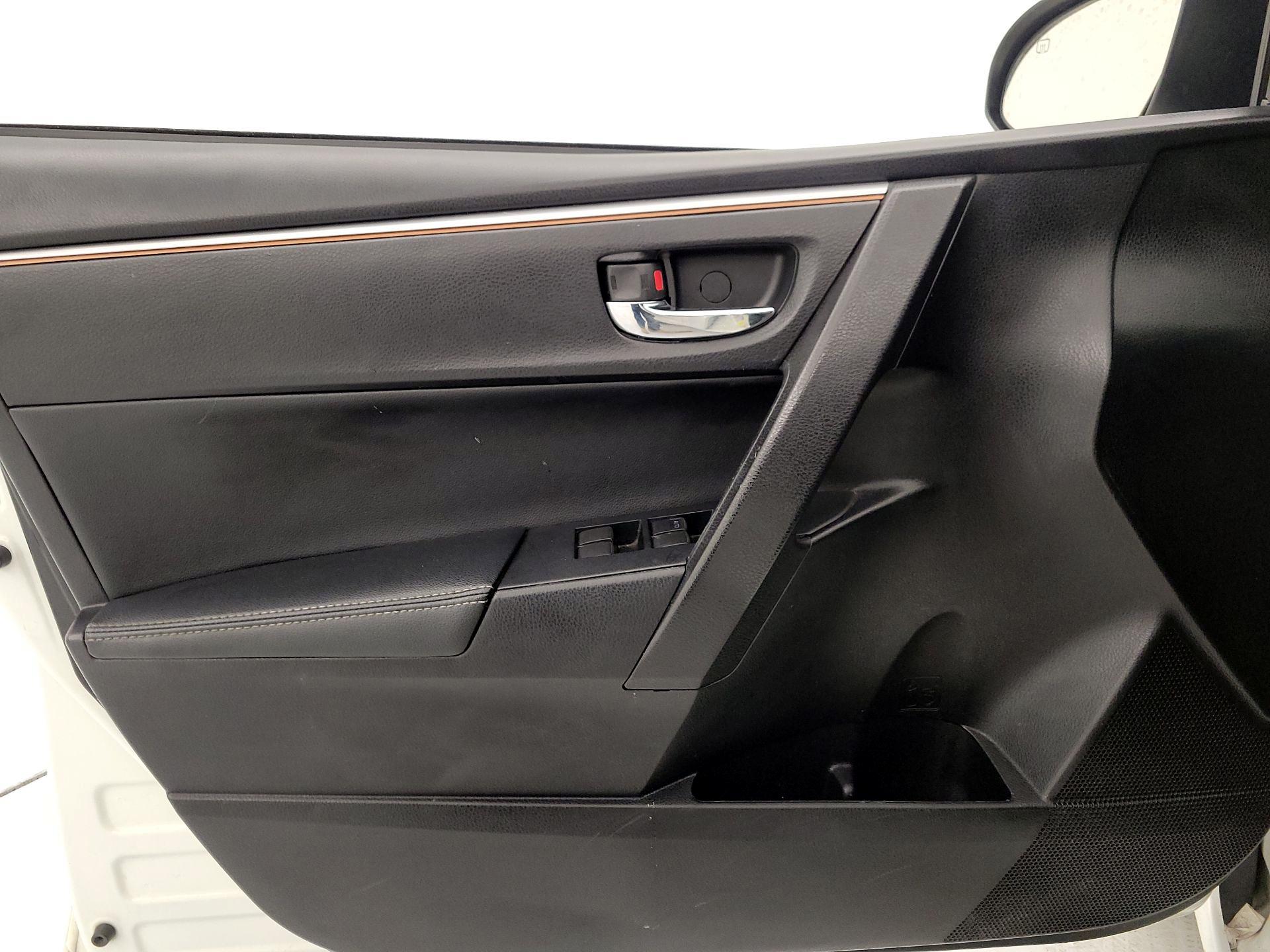 Thumbnail: 2014 Toyota Corolla - 12