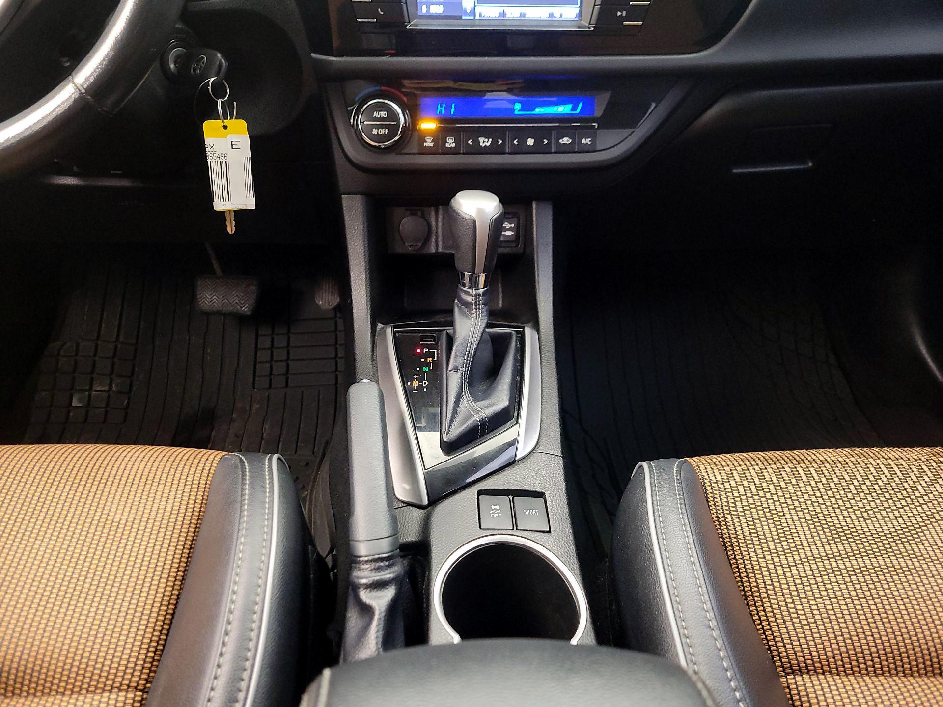 Thumbnail: 2014 Toyota Corolla - 17