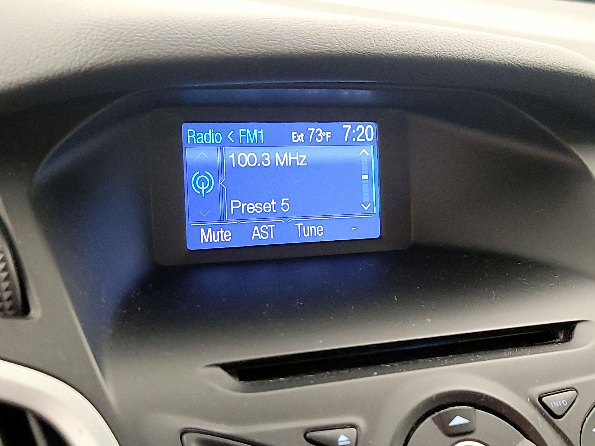 Thumbnail: 2014 Ford Focus - 14