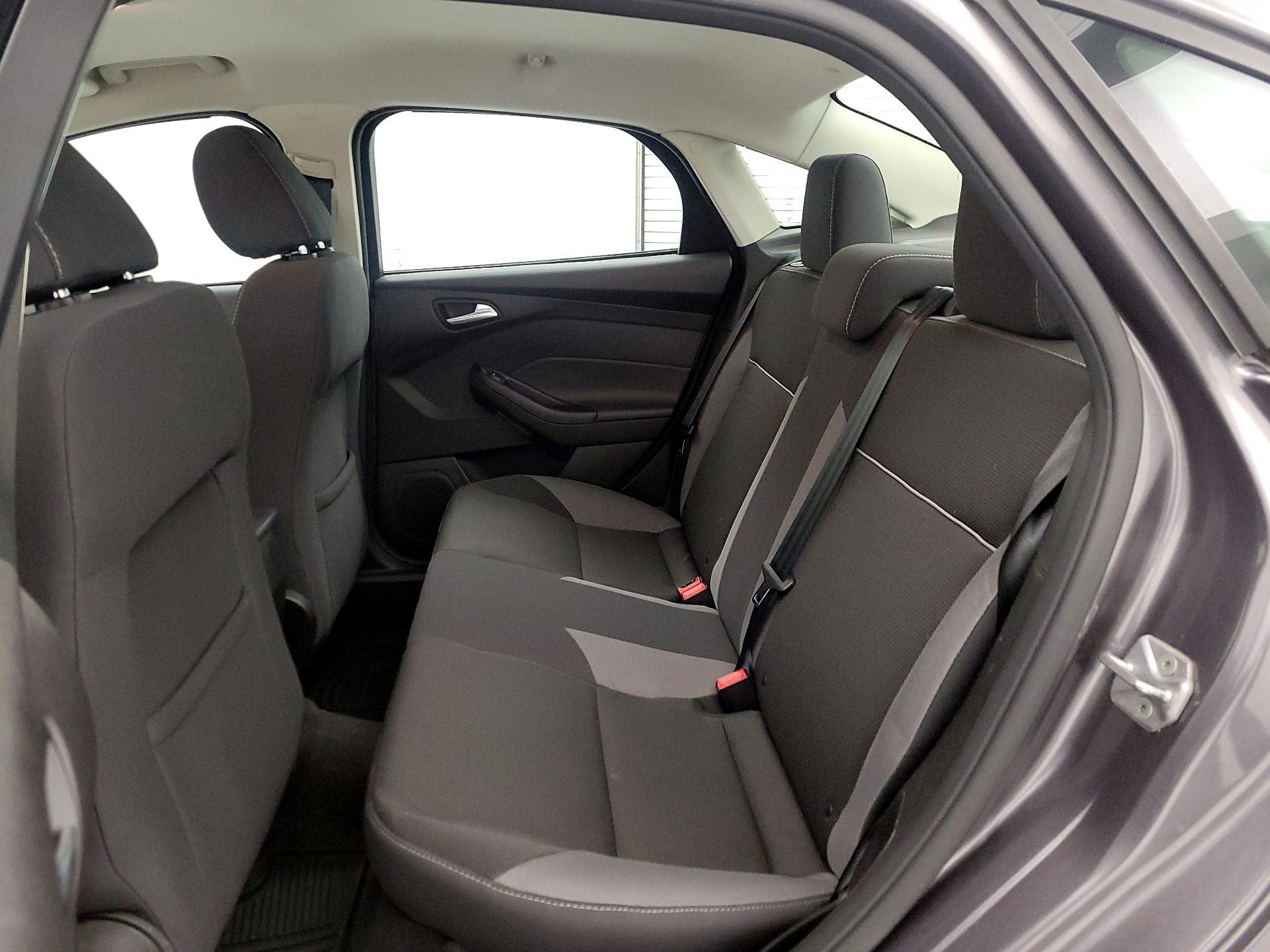 Thumbnail: 2014 Ford Focus - 18