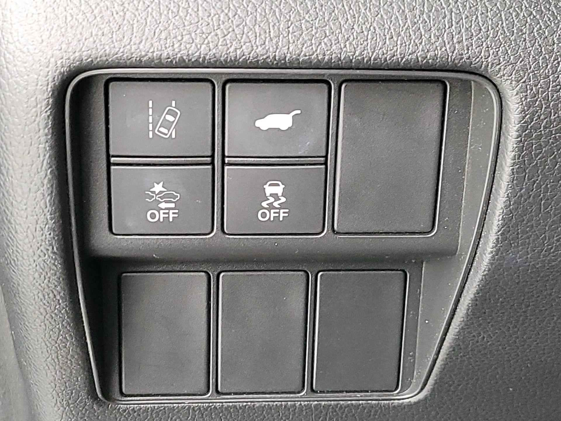 Thumbnail: 2017 Honda CR-V - 13