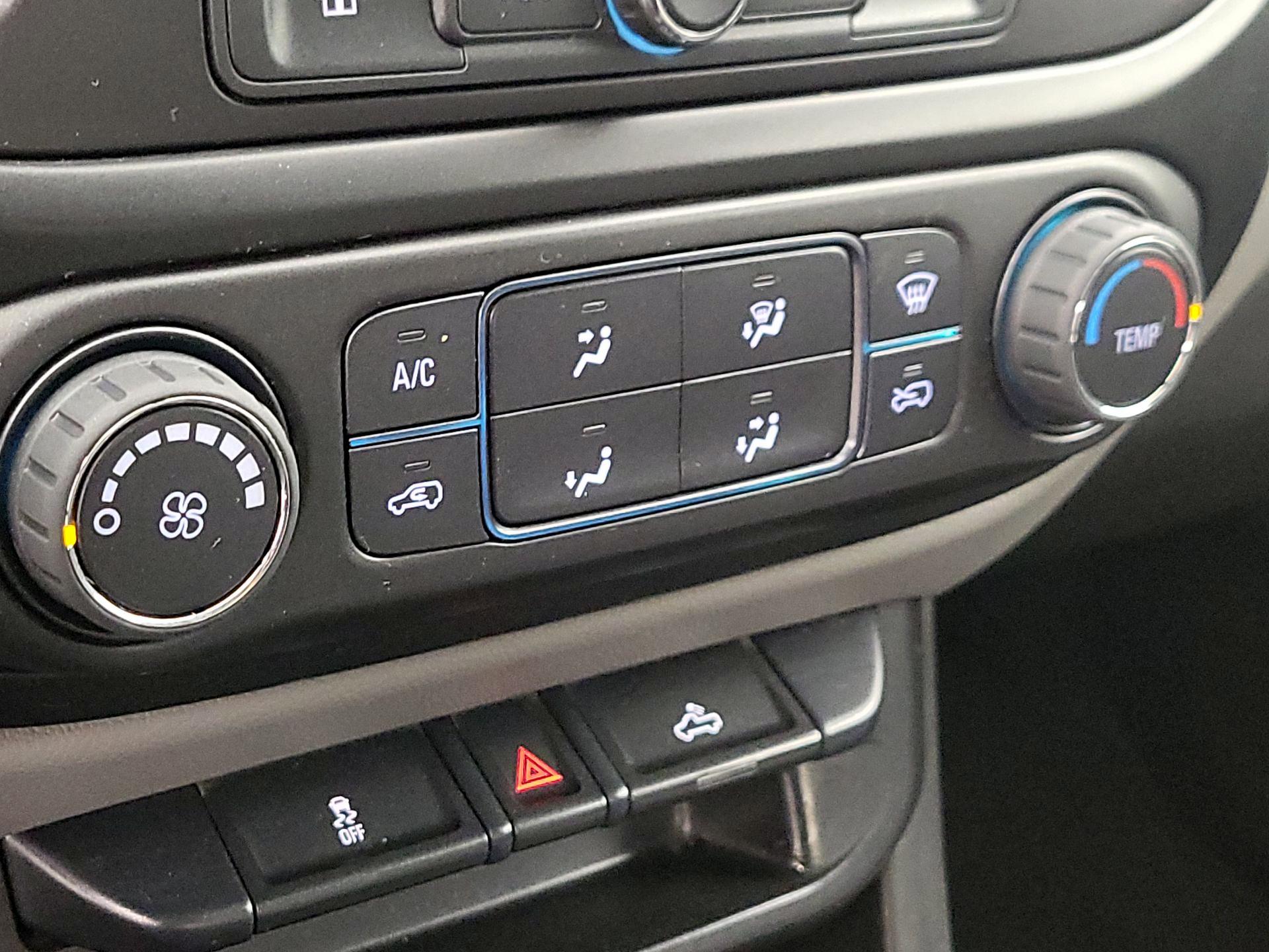 Thumbnail: 2021 Chevrolet Colorado - 16