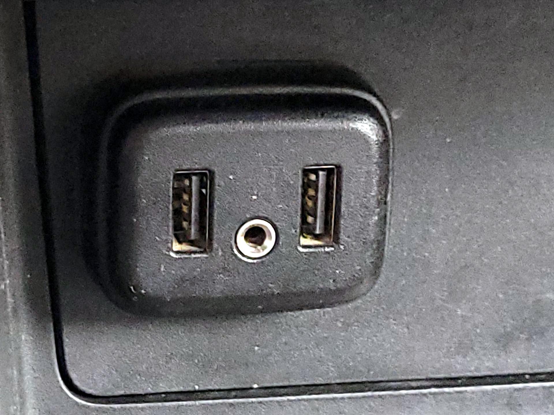 Thumbnail: 2021 Chevrolet Colorado - 18