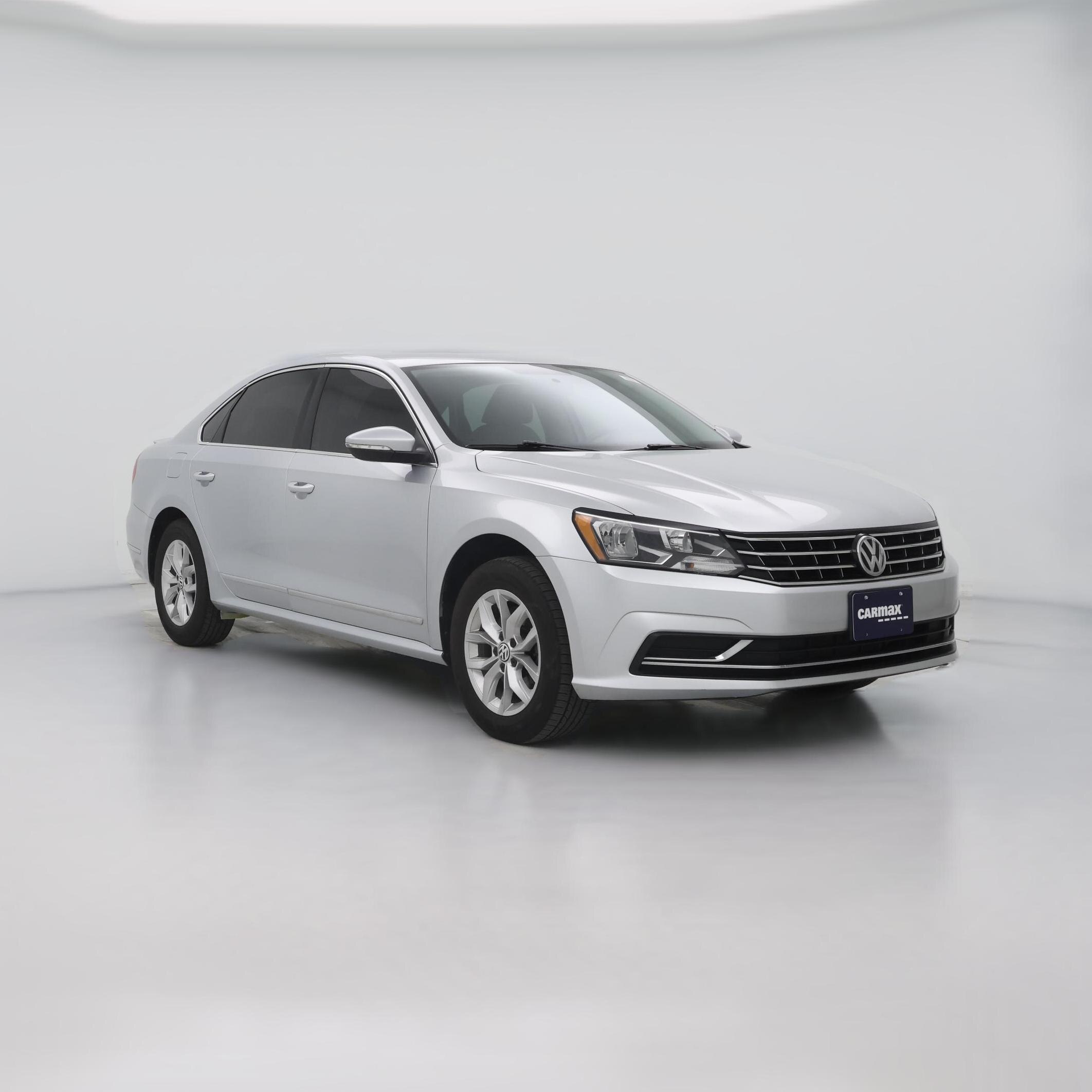 Thumbnail: 2016 Volkswagen Passat - 1