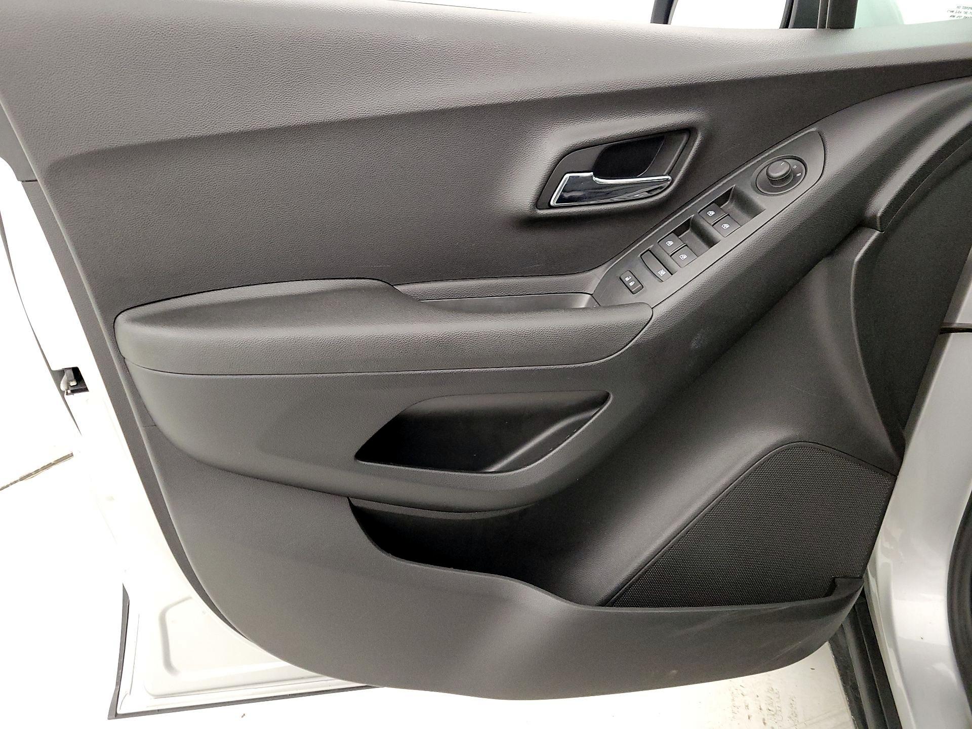 Thumbnail: 2020 Chevrolet Trax - 12