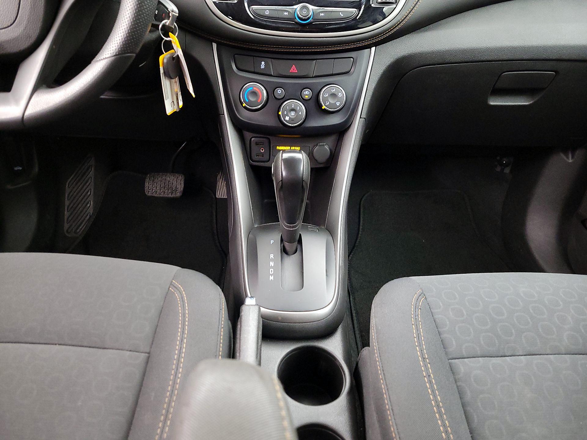 Thumbnail: 2020 Chevrolet Trax - 17