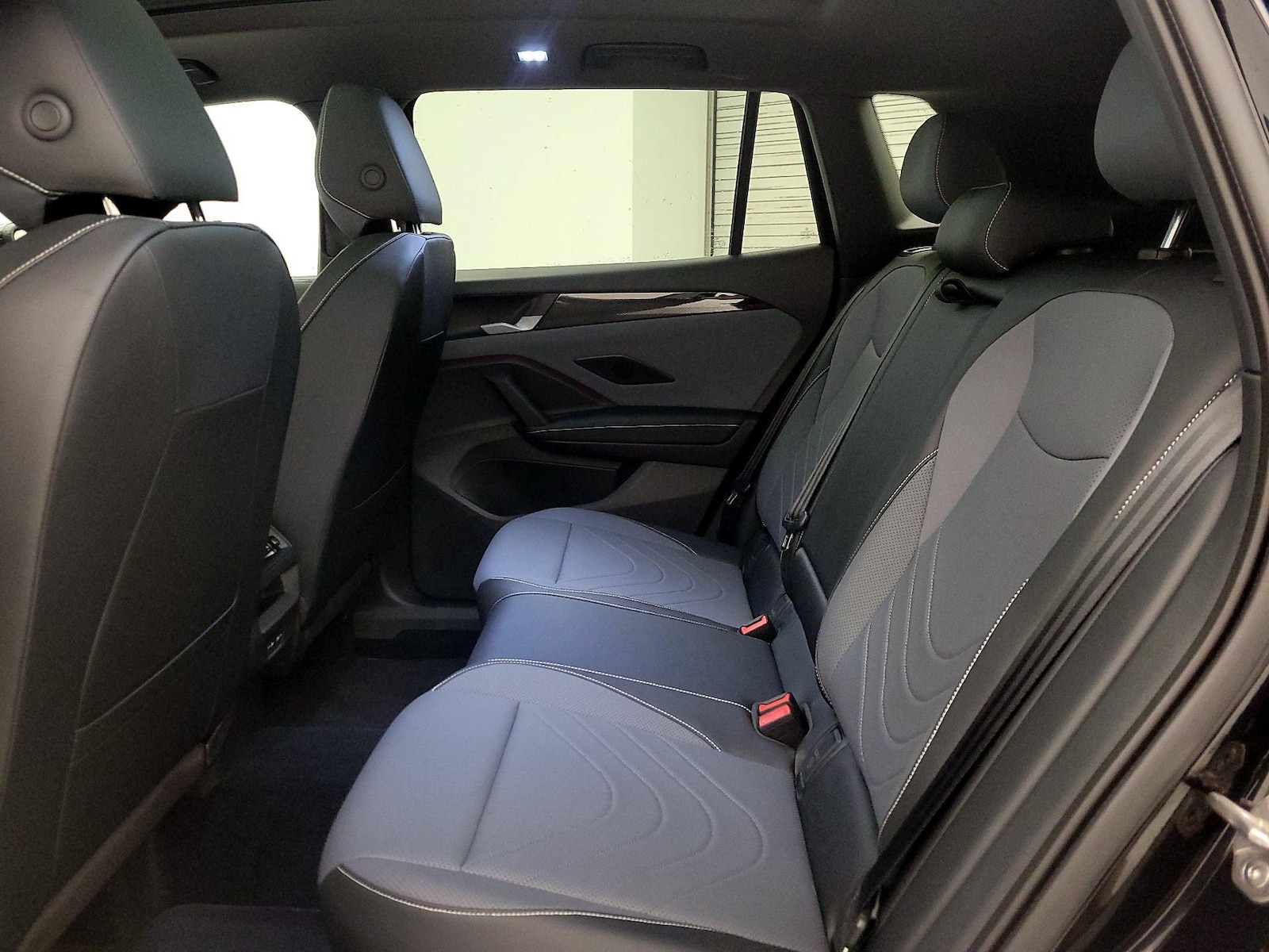 2025 Volkswagen Tiguan SE R-LINE BLACK - Photo 21