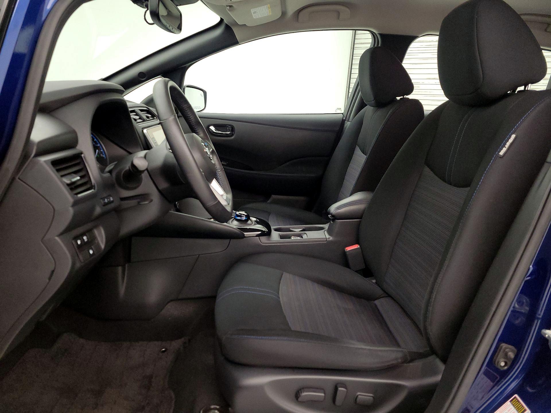 Thumbnail: 2020 Nissan Leaf - 11