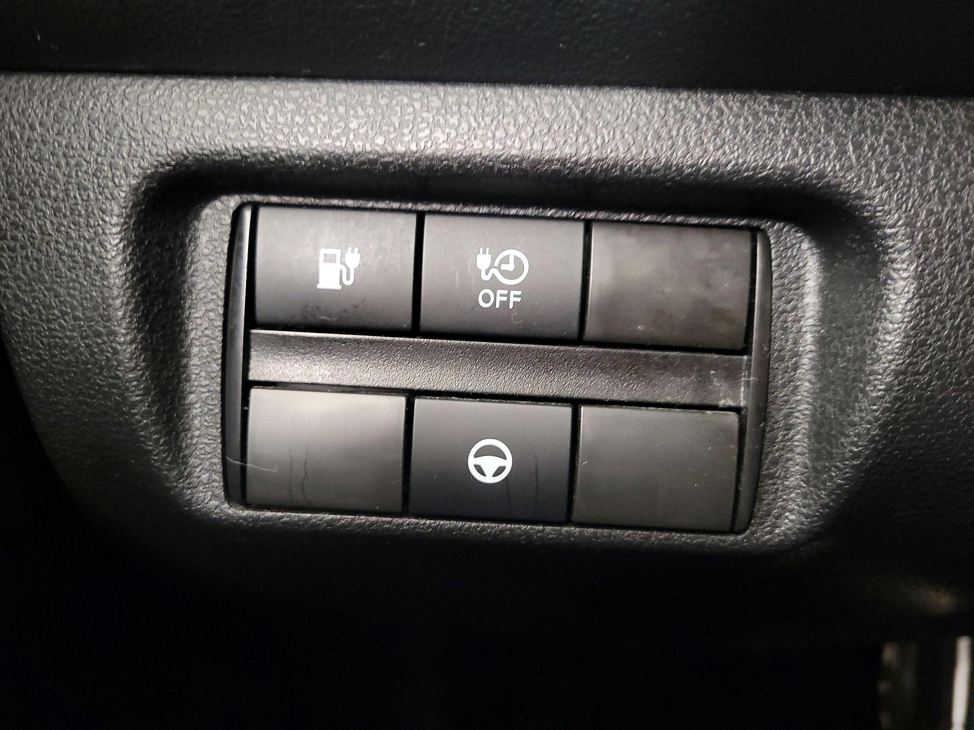 Thumbnail: 2020 Nissan Leaf - 13