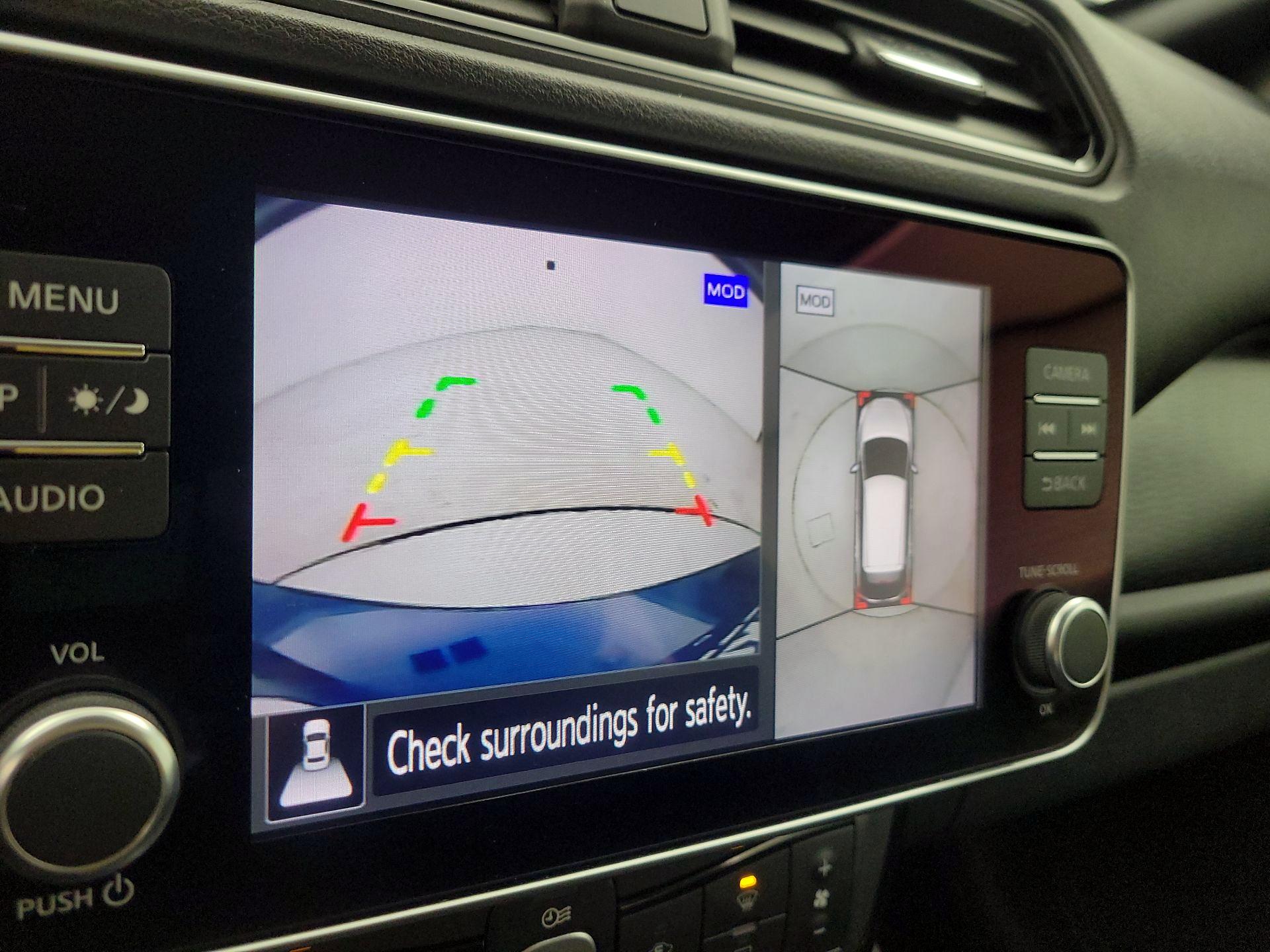 Thumbnail: 2020 Nissan Leaf - 15