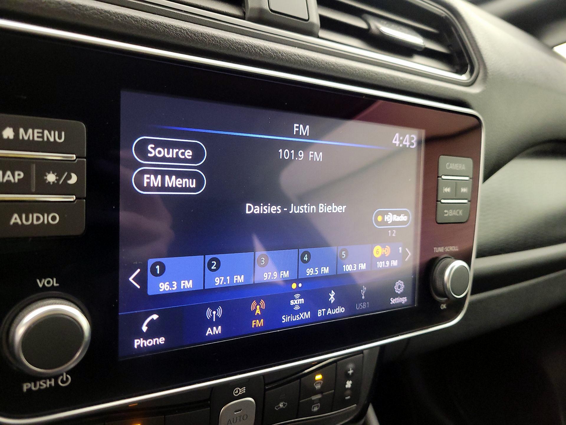 Thumbnail: 2020 Nissan Leaf - 16