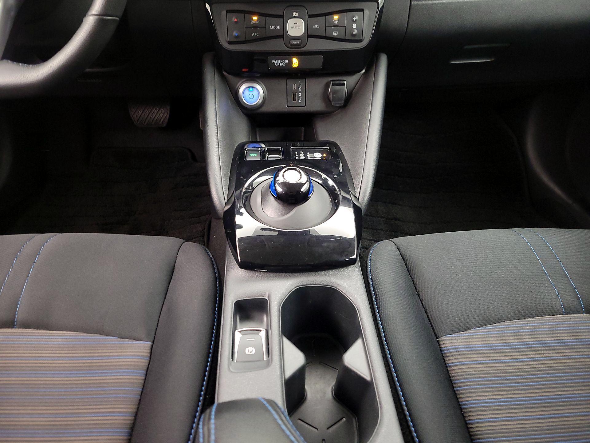 Thumbnail: 2020 Nissan Leaf - 18