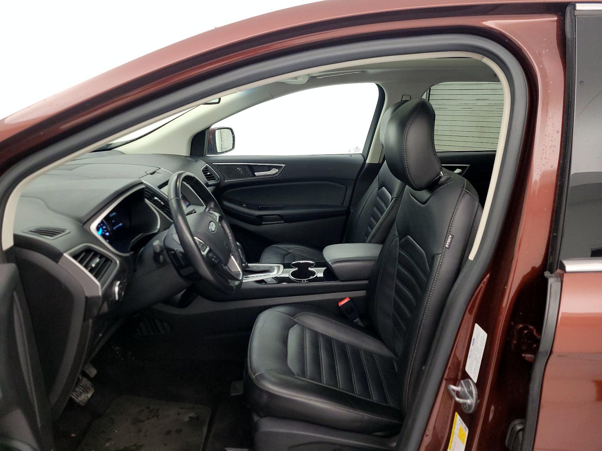 Thumbnail: 2015 Ford Edge - 11