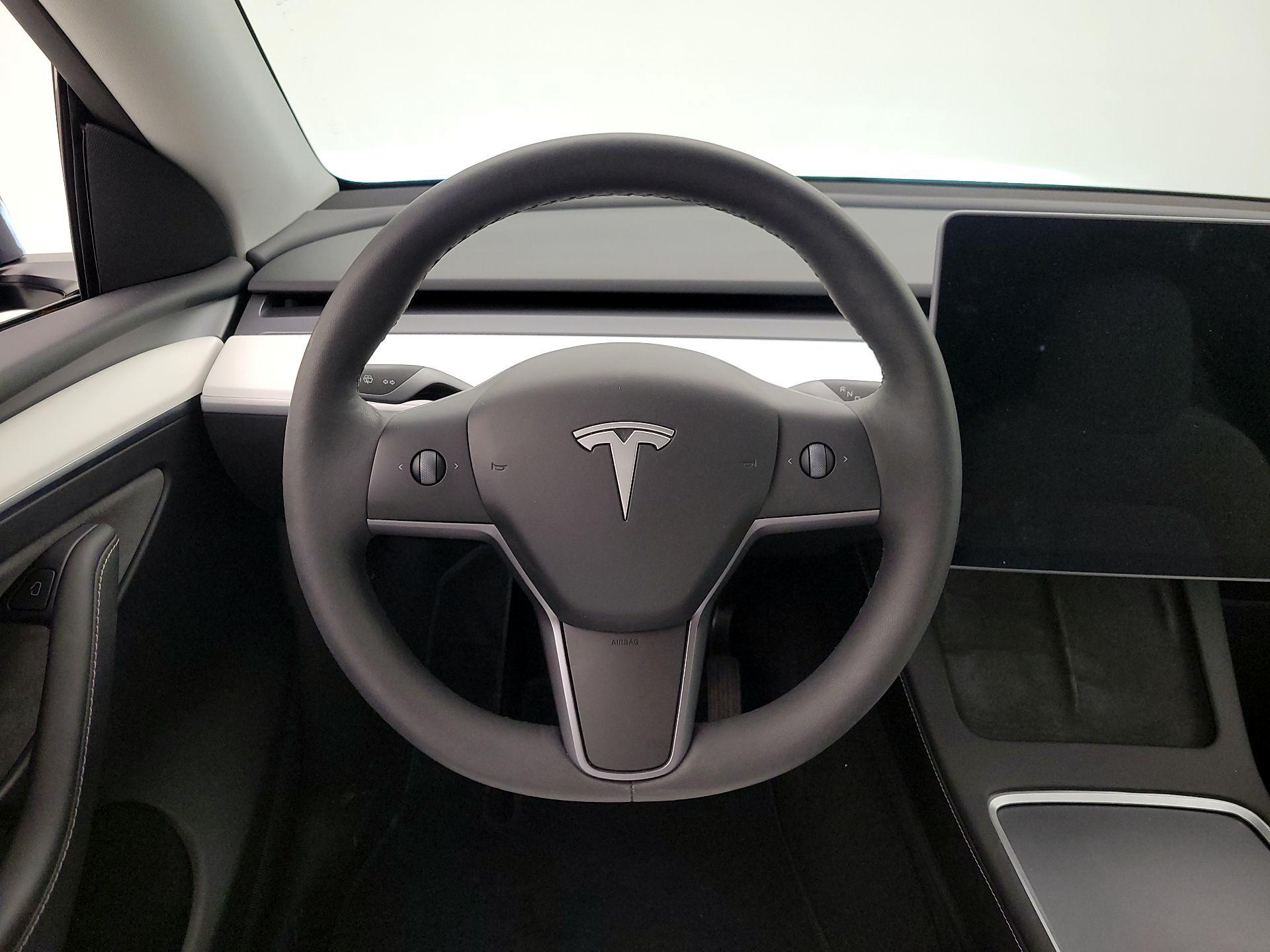 Thumbnail: 2024 Tesla Model Y - 10